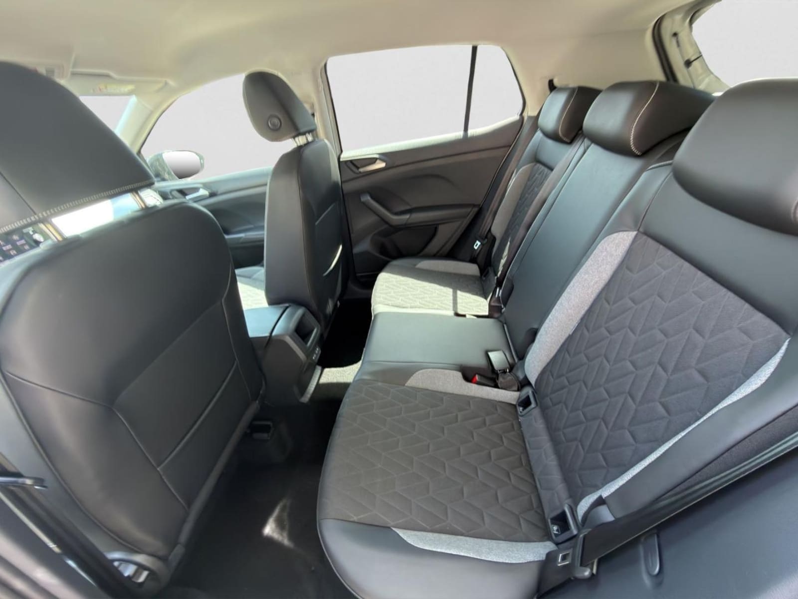 Volkswagen T-Cross – Bild 14