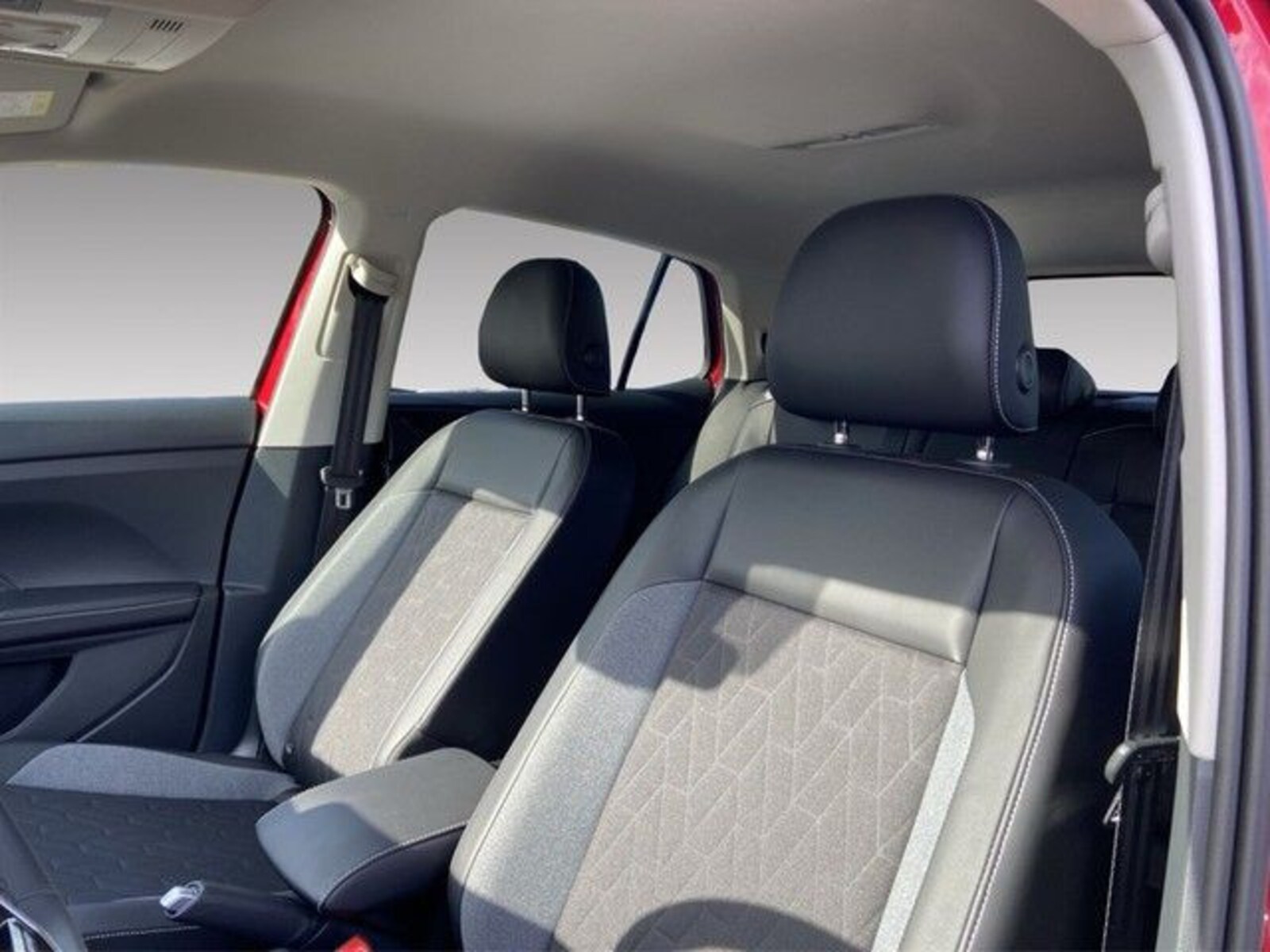 Volkswagen T-Cross – Bild 12