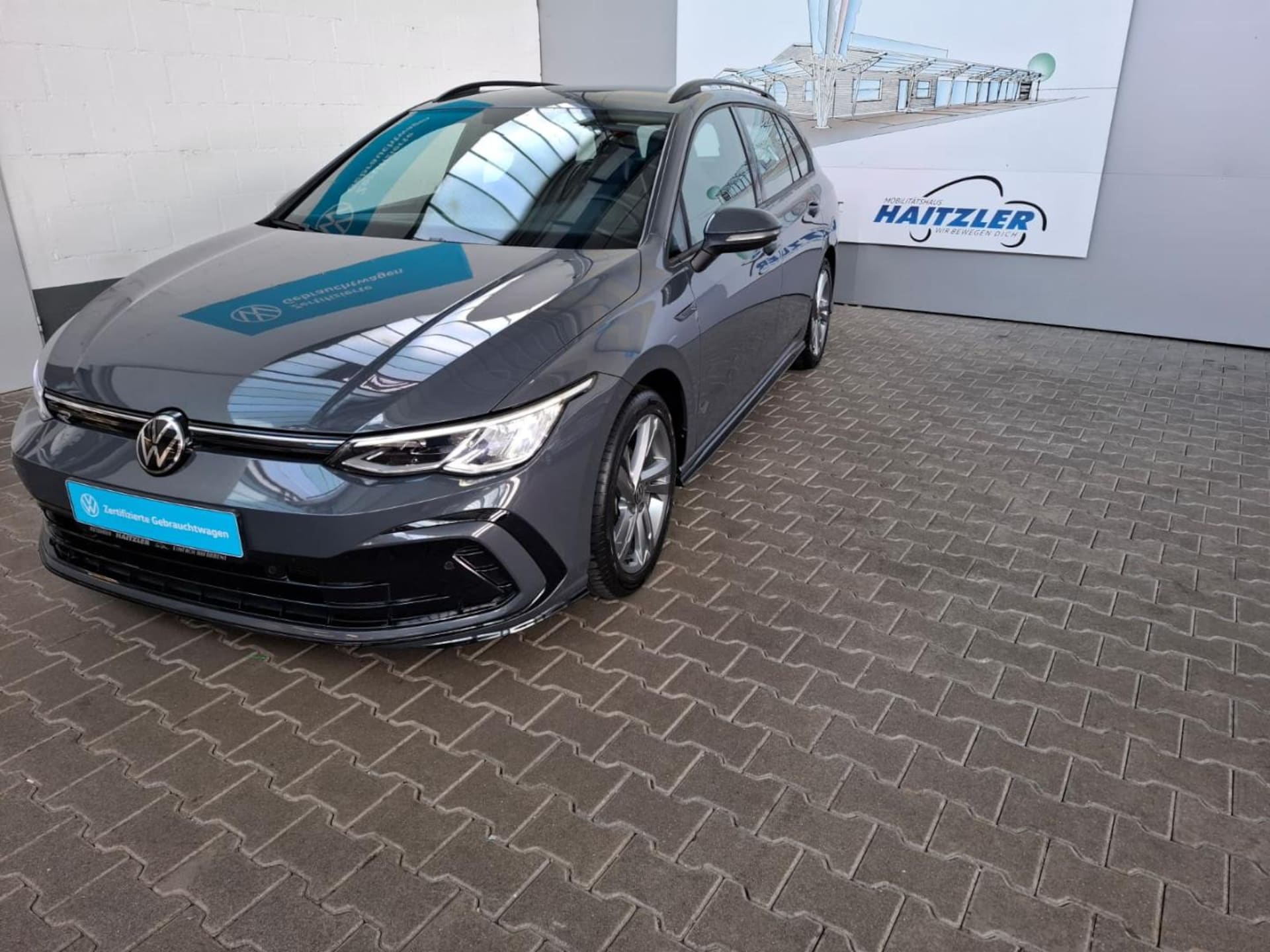 Volkswagen Golf Variant R-Line