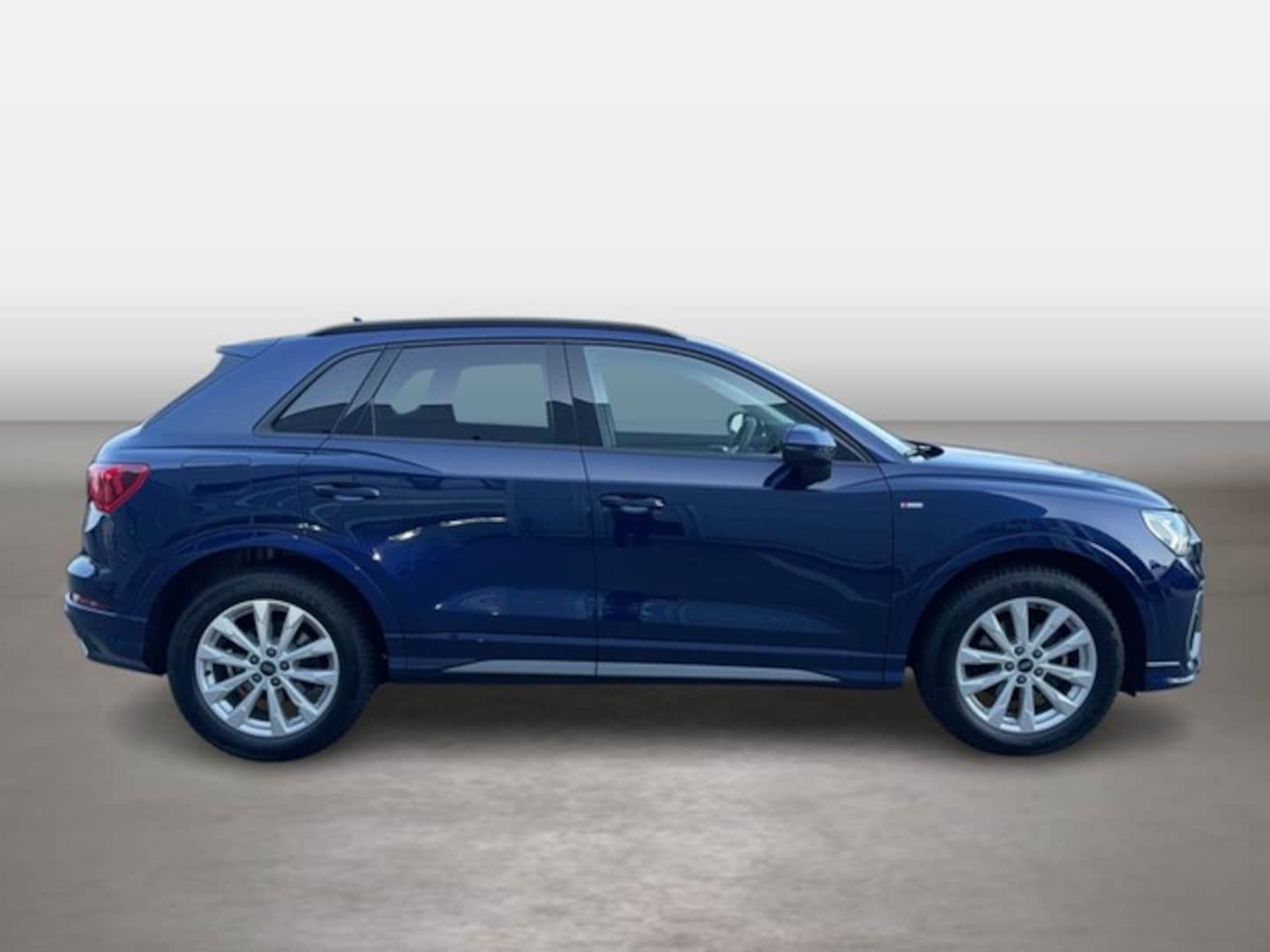Bild über Audi Q3 S line 35 TDI S tronic - für weitere Informationen kontaktieren Sie den Audi Partner