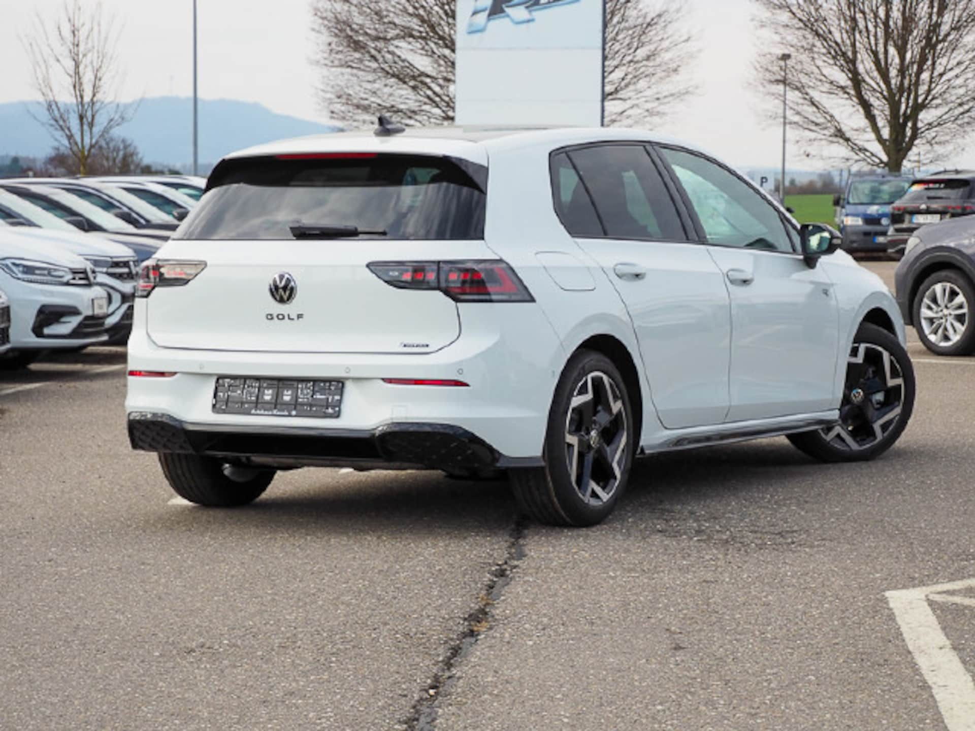 Volkswagen Golf R-Line