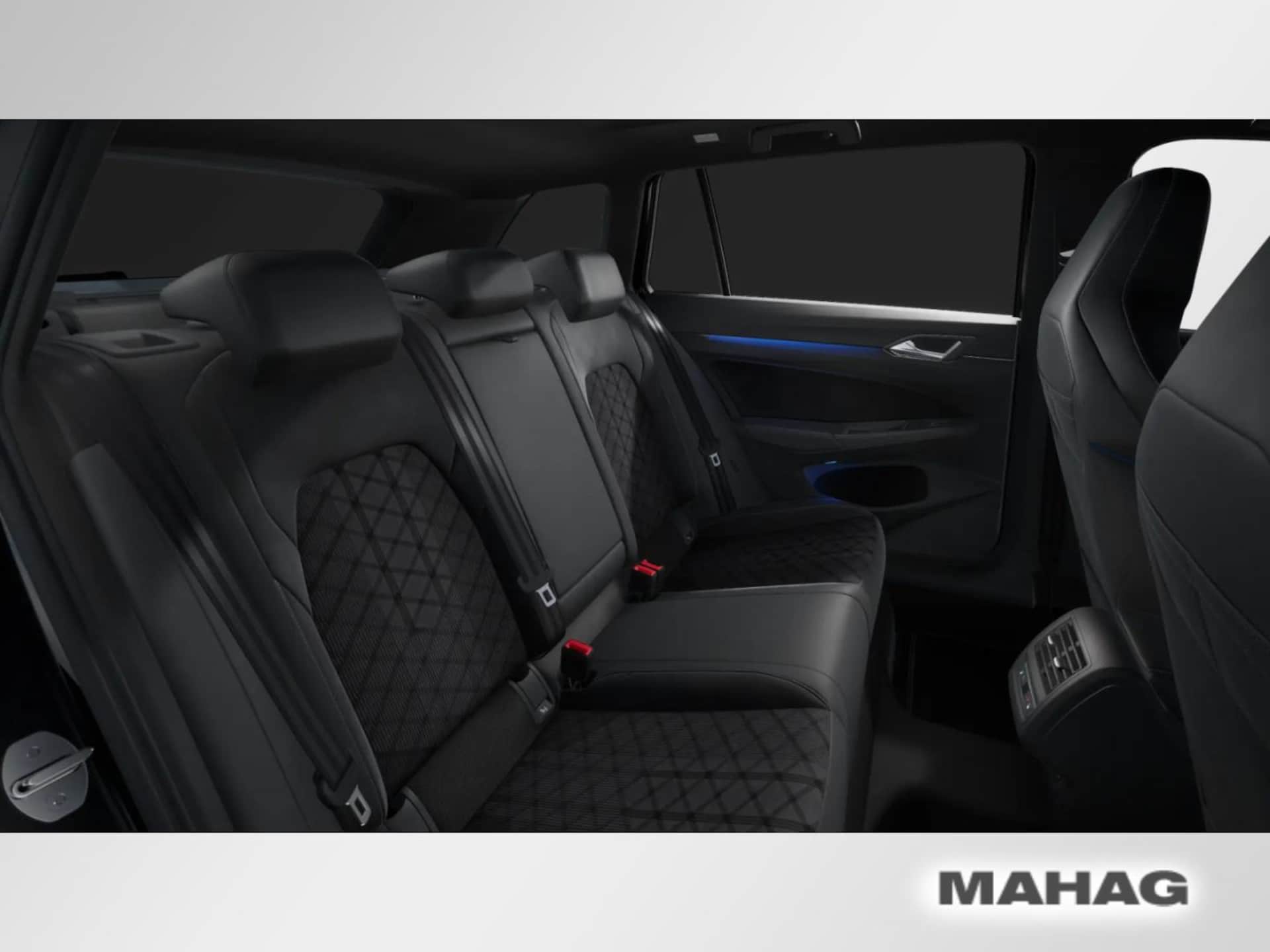 Volkswagen Golf Variant R-Line