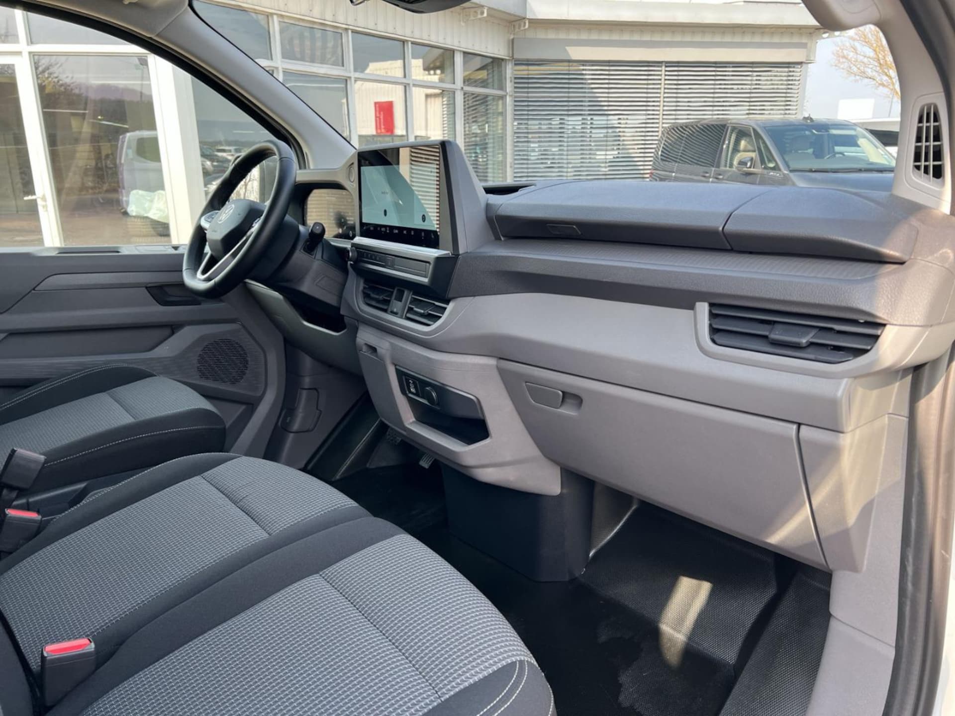 Volkswagen Caravelle langer Radstand Basis-Modell