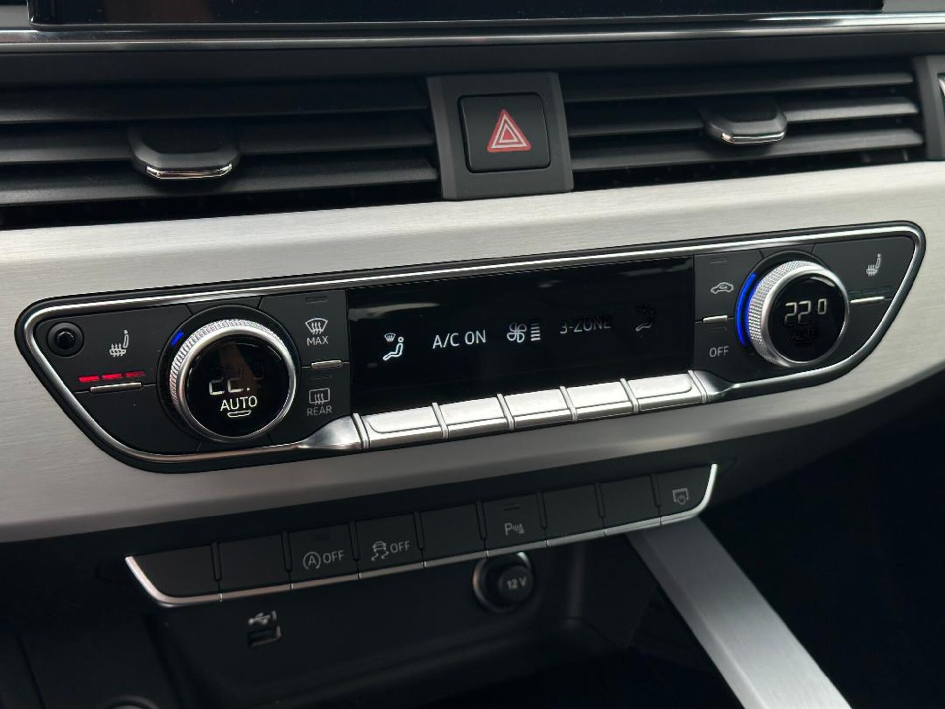 Audi A4 Avant S line