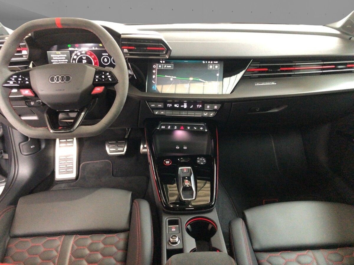 Image about Audi RS 3 Limousine TFSI quattro S tronic