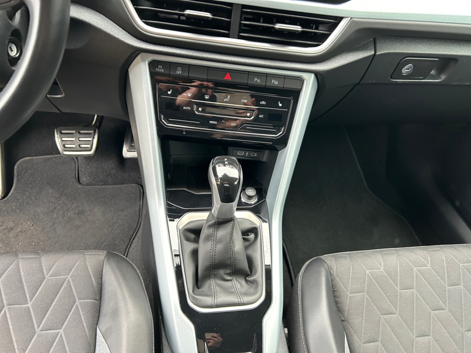Volkswagen T-Roc Cabriolet – Bild 12