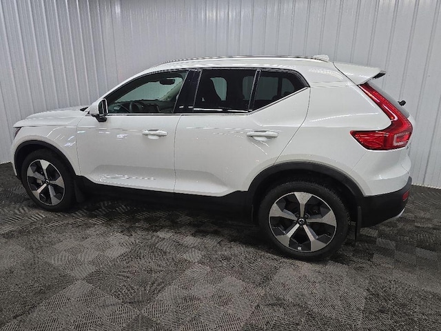 2023 Volvo XC40