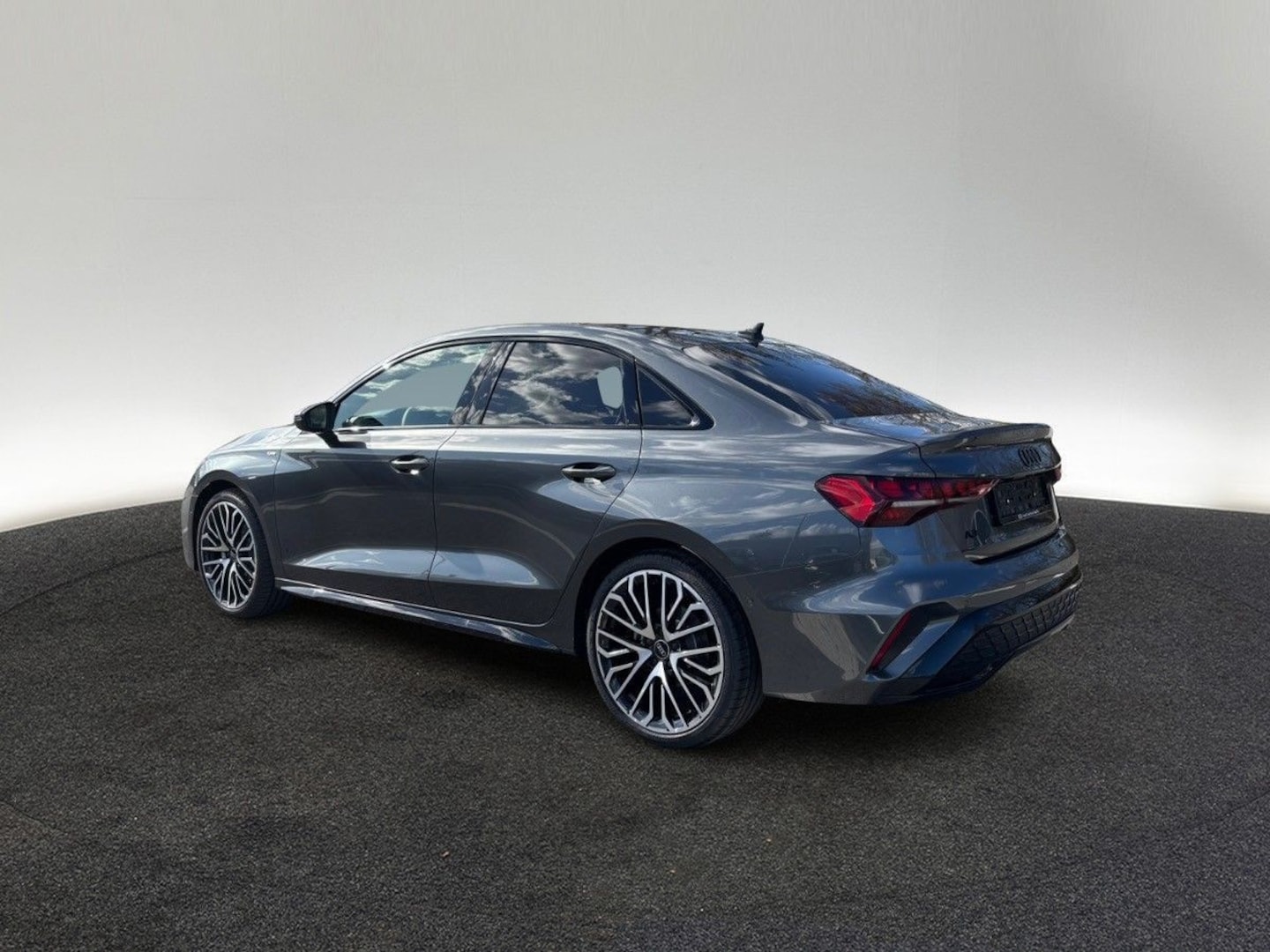 Bild über Audi A3 Limousine TFSI 110 kW S tronic - für weitere Informationen kontaktieren Sie den Audi Partner