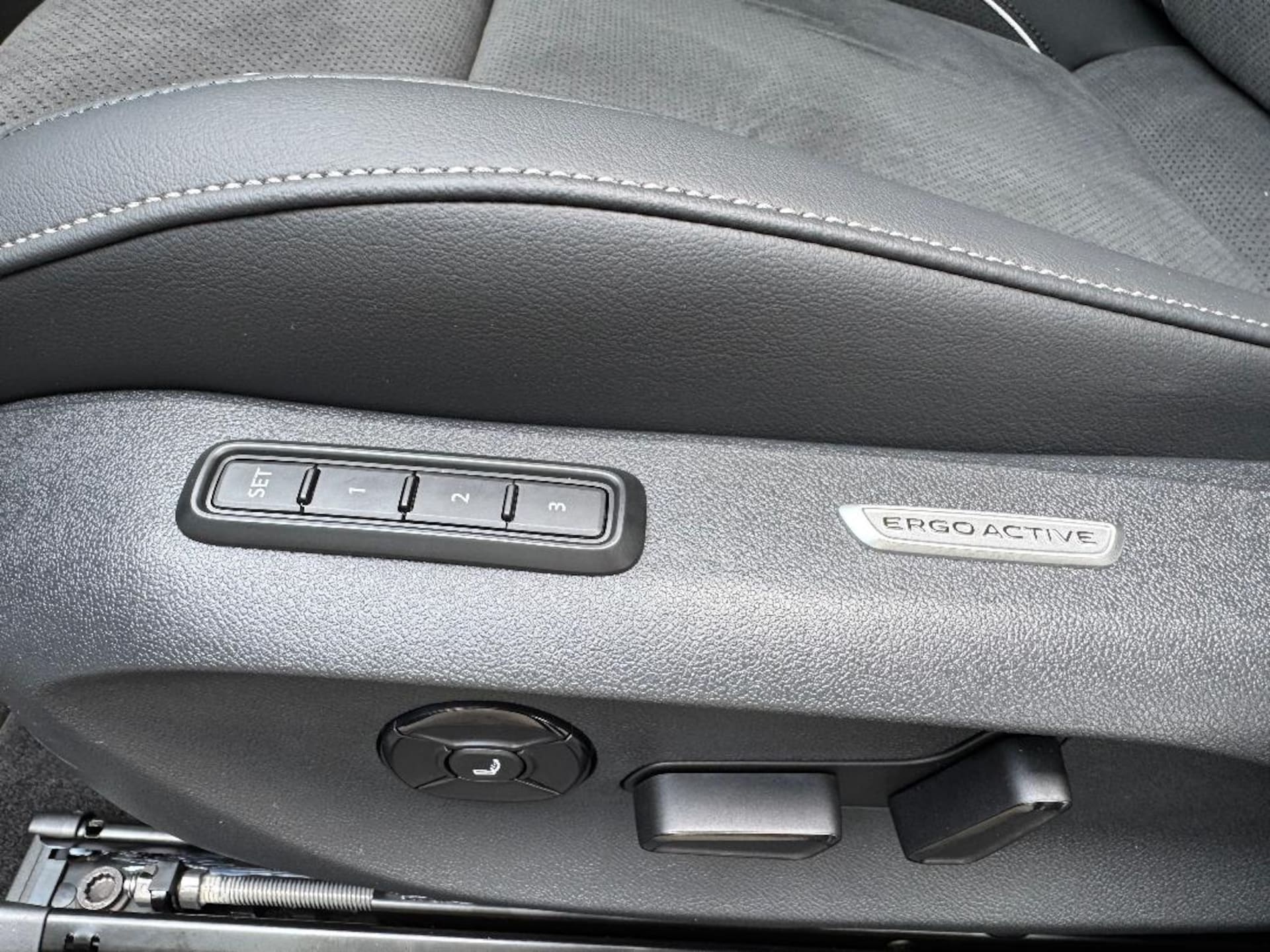Volkswagen Passat Elegance