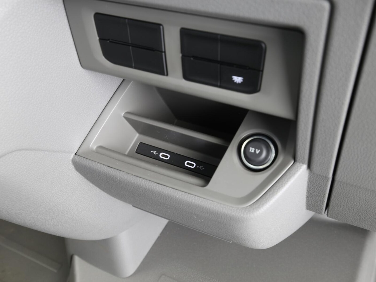 Volkswagen Crafter Kasten mittlerer Radstand – Bild 19