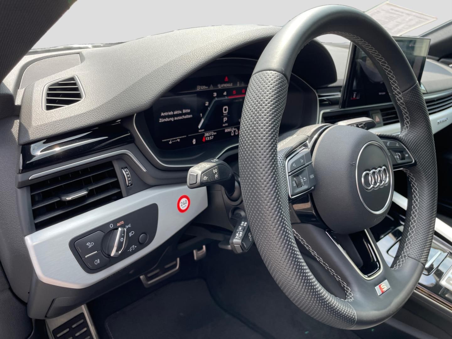 Bild über - für weitere Informationen kontaktieren Sie den Audi Partner