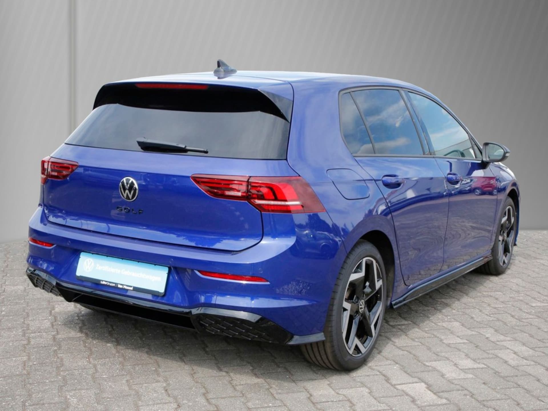 Volkswagen Golf R-Line