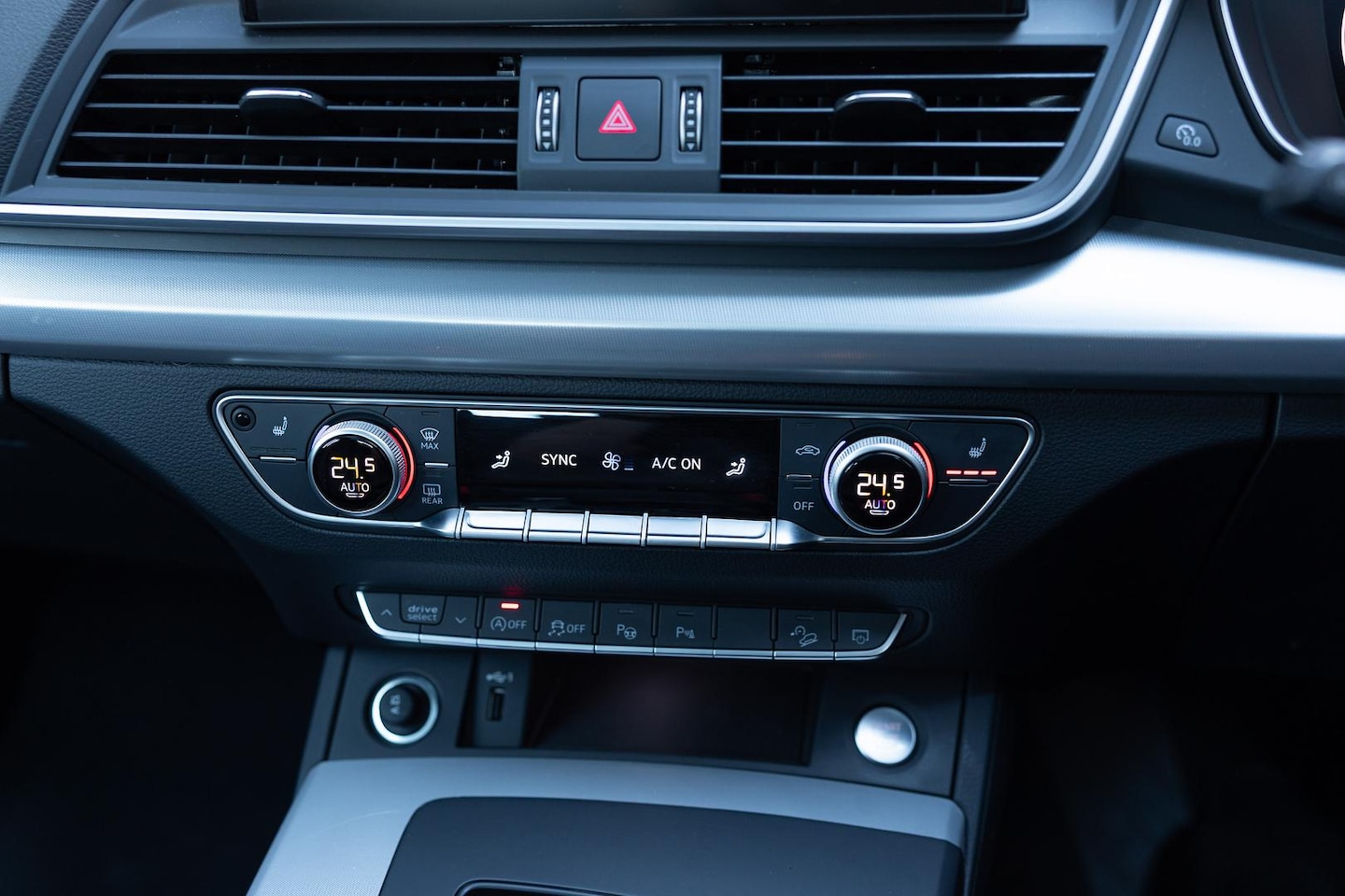 Image about Audi Q5 Sport 40 TDI quattro S tronic