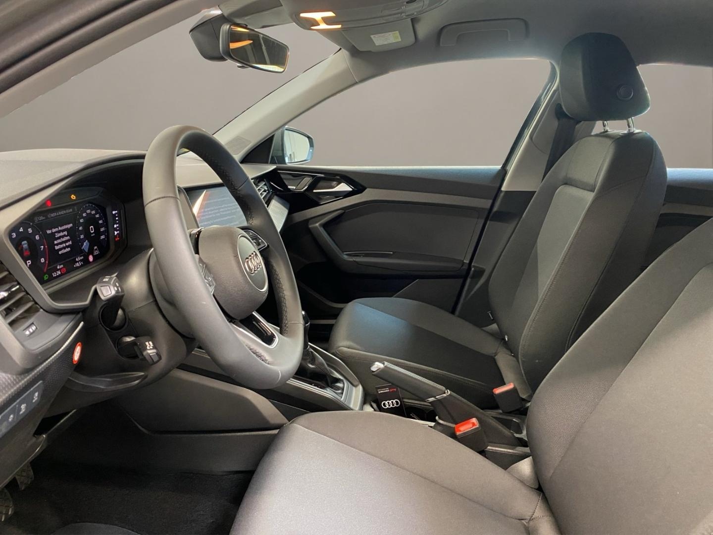 Bild über Audi A1 Sportback 30 TFSI S tronic - für weitere Informationen kontaktieren Sie den Audi Partner