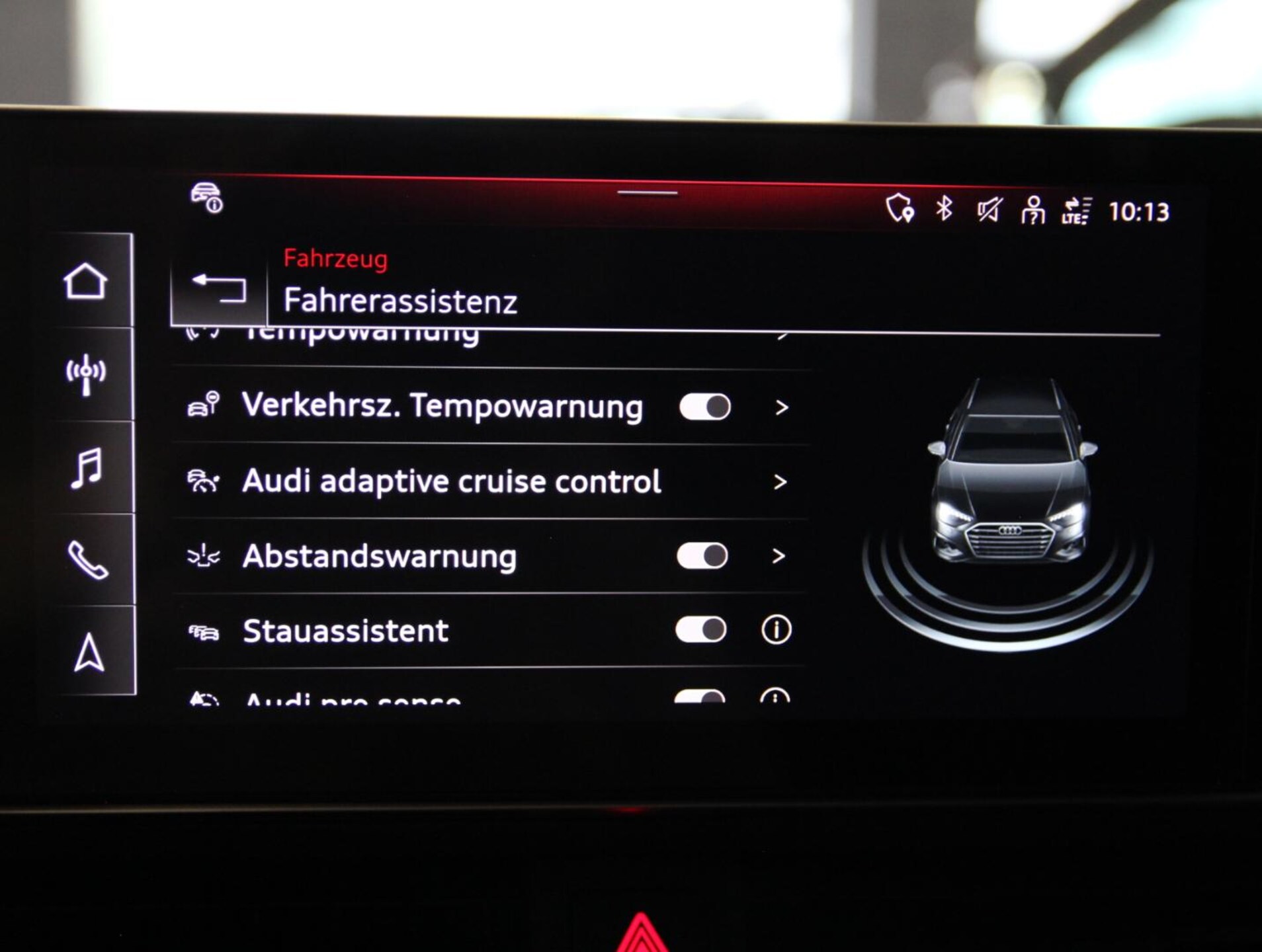 Audi A4 Avant S line
