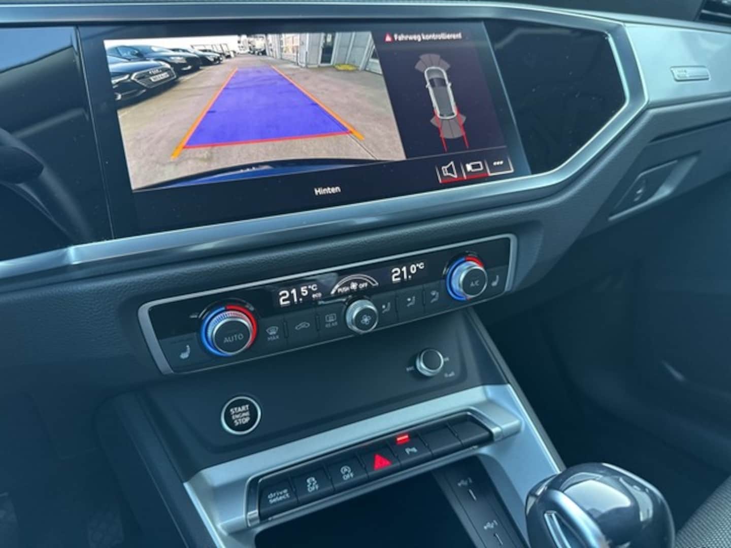 Bild über Audi Q3 S line 35 TDI S tronic - für weitere Informationen kontaktieren Sie den Audi Partner