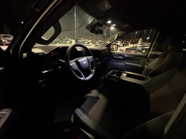 Used 2023 Chevrolet Silverado 1500 LT with VIN 3GCPDDEK7PG120212 for sale in Minneapolis, Minnesota