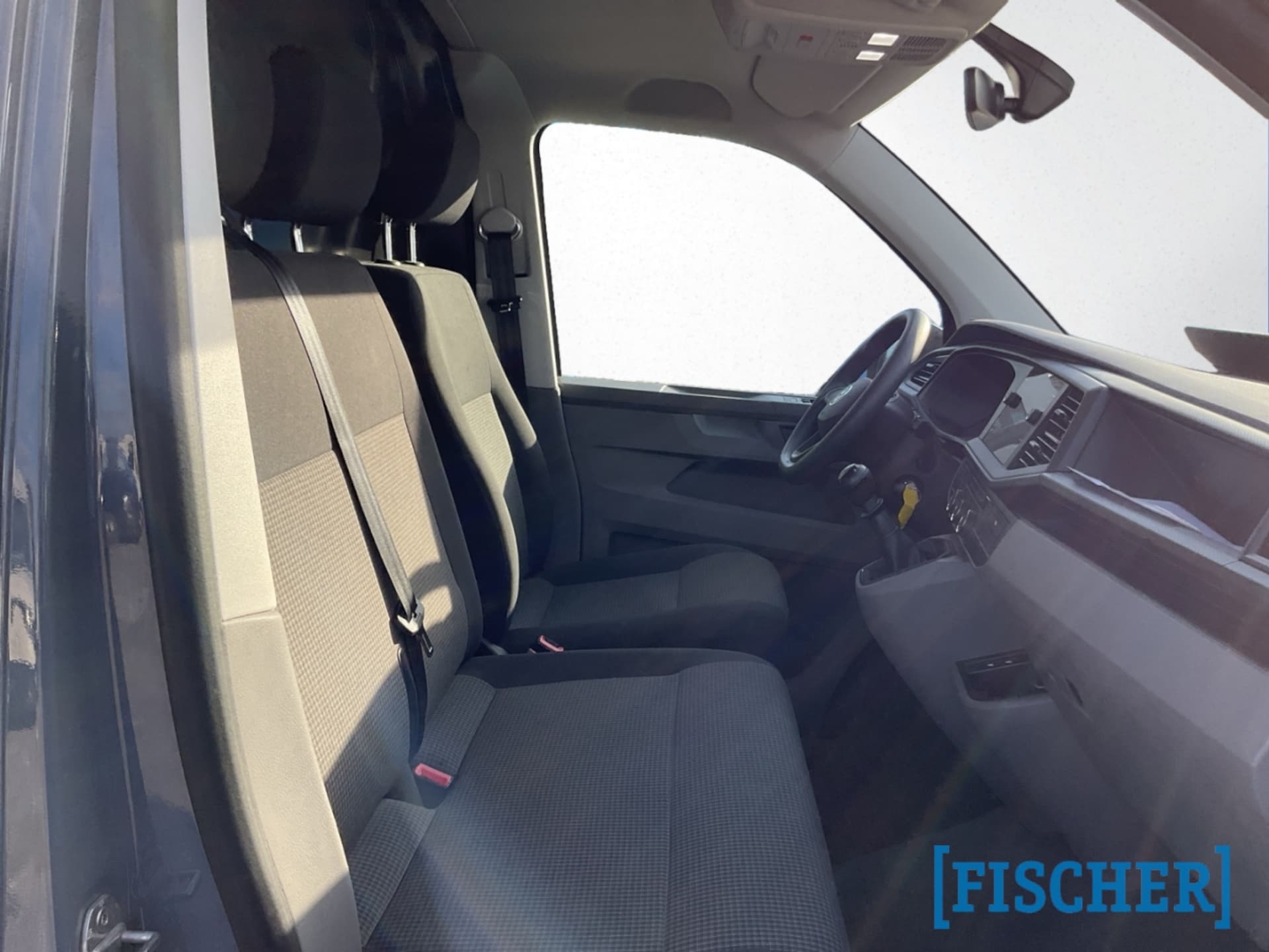 Volkswagen T6.1 Transporter Kasten langer Radstand