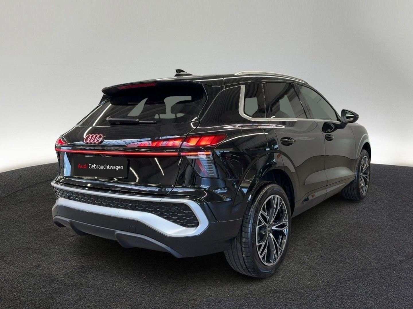 Bild über Audi Q3 SUV e-hybrid e-hybrid 200 kW S tronic - für weitere Informationen kontaktieren Sie den Audi Partner