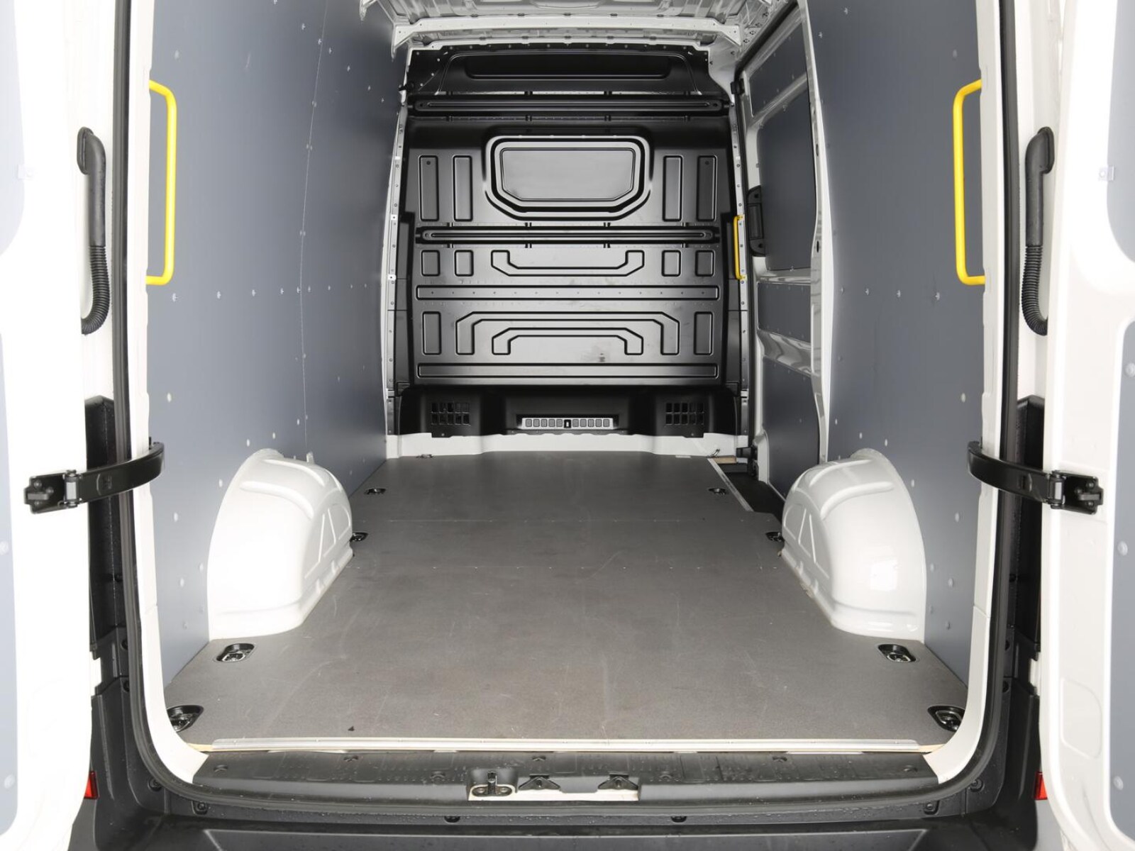 Volkswagen Crafter Kasten mittlerer Radstand – Bild 28
