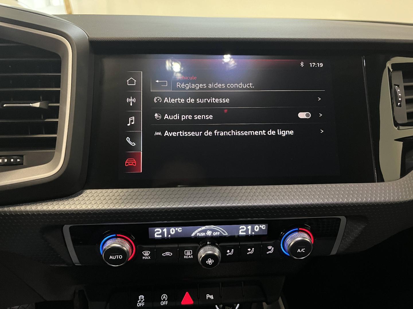 Image about Audi A1 Sportback Design 30 TFSI 85 kW (116 ch) 6 vitesses