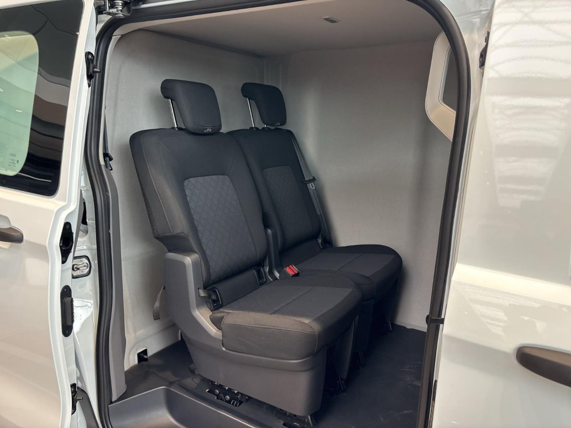 Volkswagen Transporter Kasten kurzer Radstand
