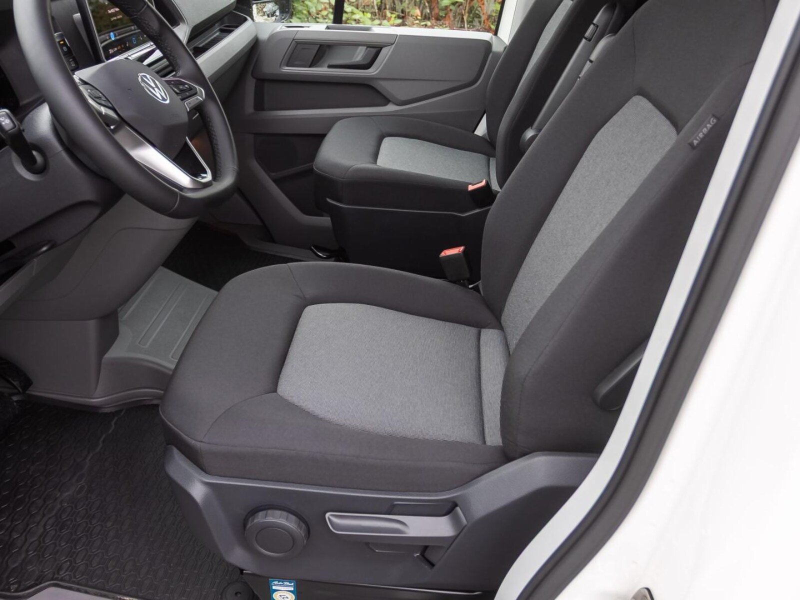 Volkswagen Crafter Kasten mittlerer Radstand – Bild 10