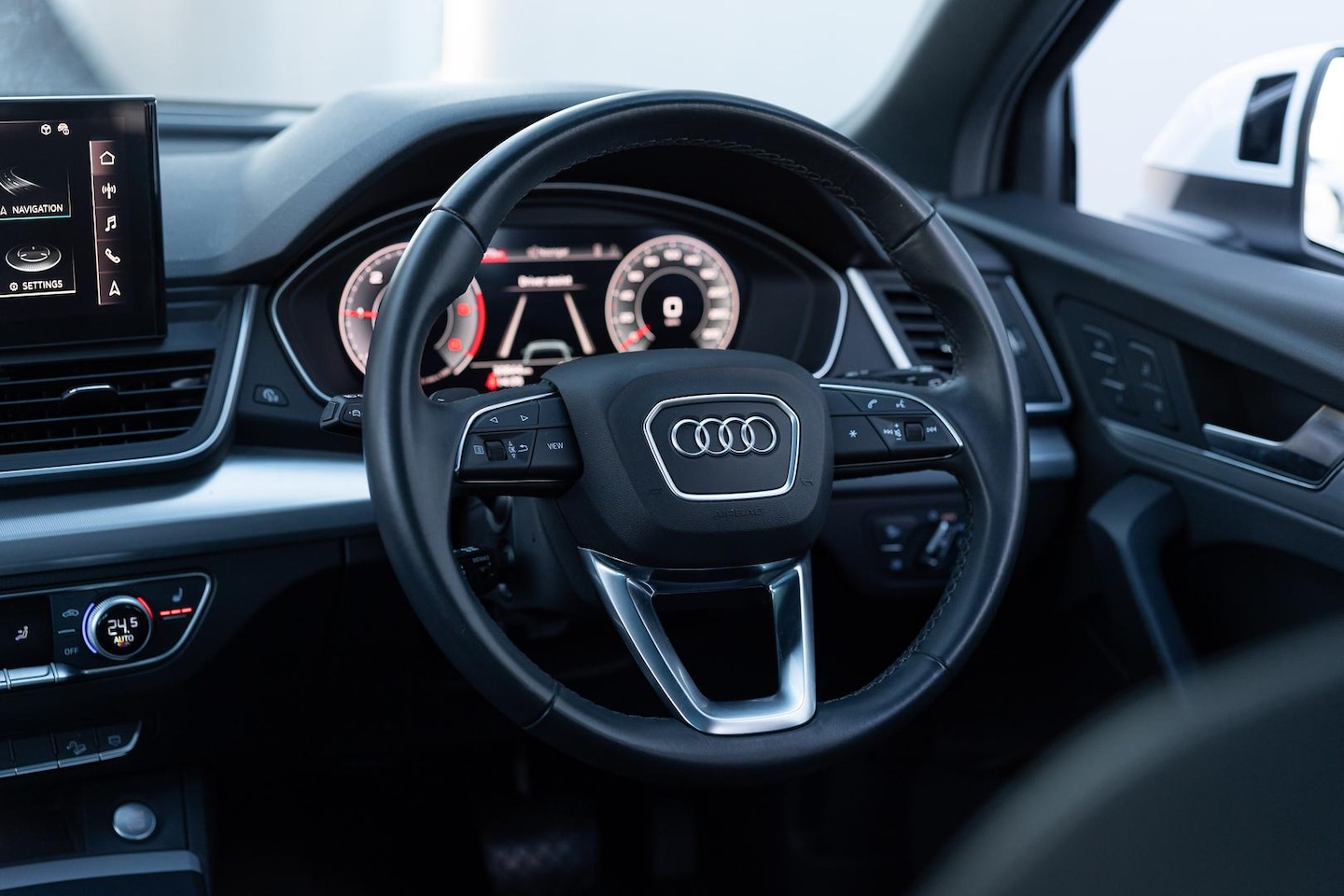 Image about Audi Q5 Sport 40 TDI quattro S tronic