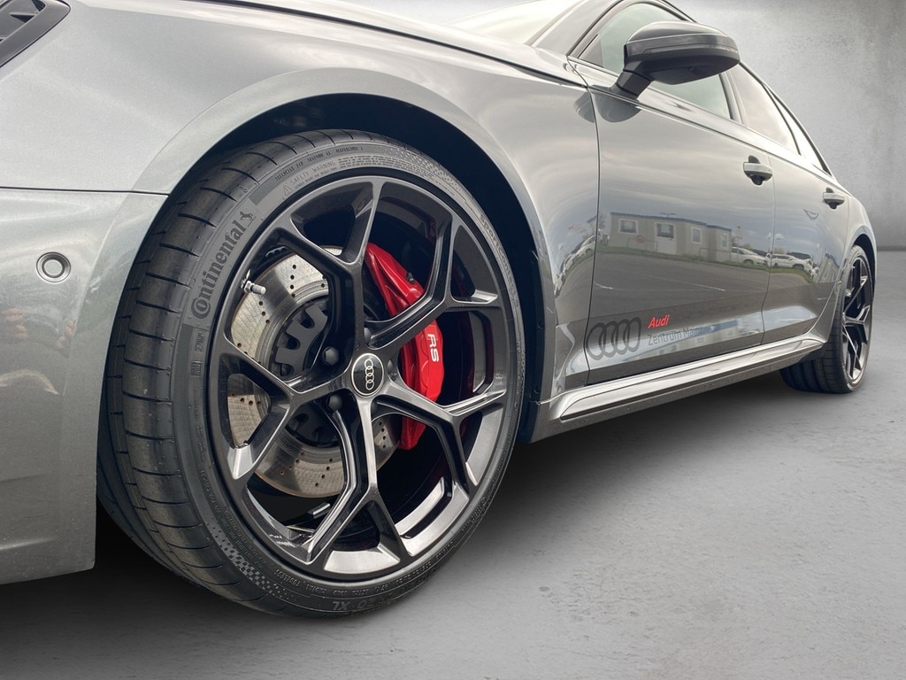 Image about Audi RS 4 Avant TFSI quattro tiptronic