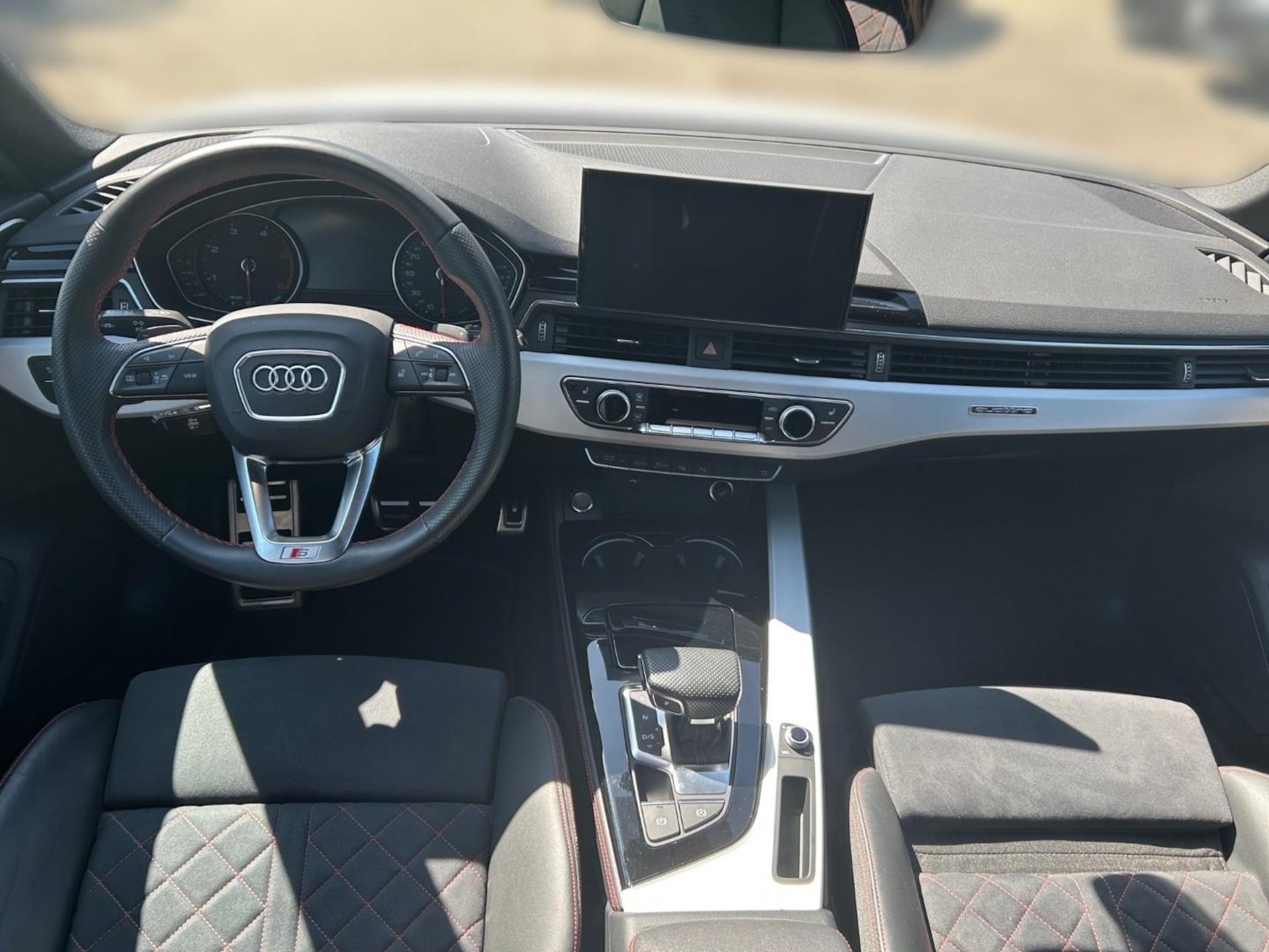 Audi A4 Avant S line