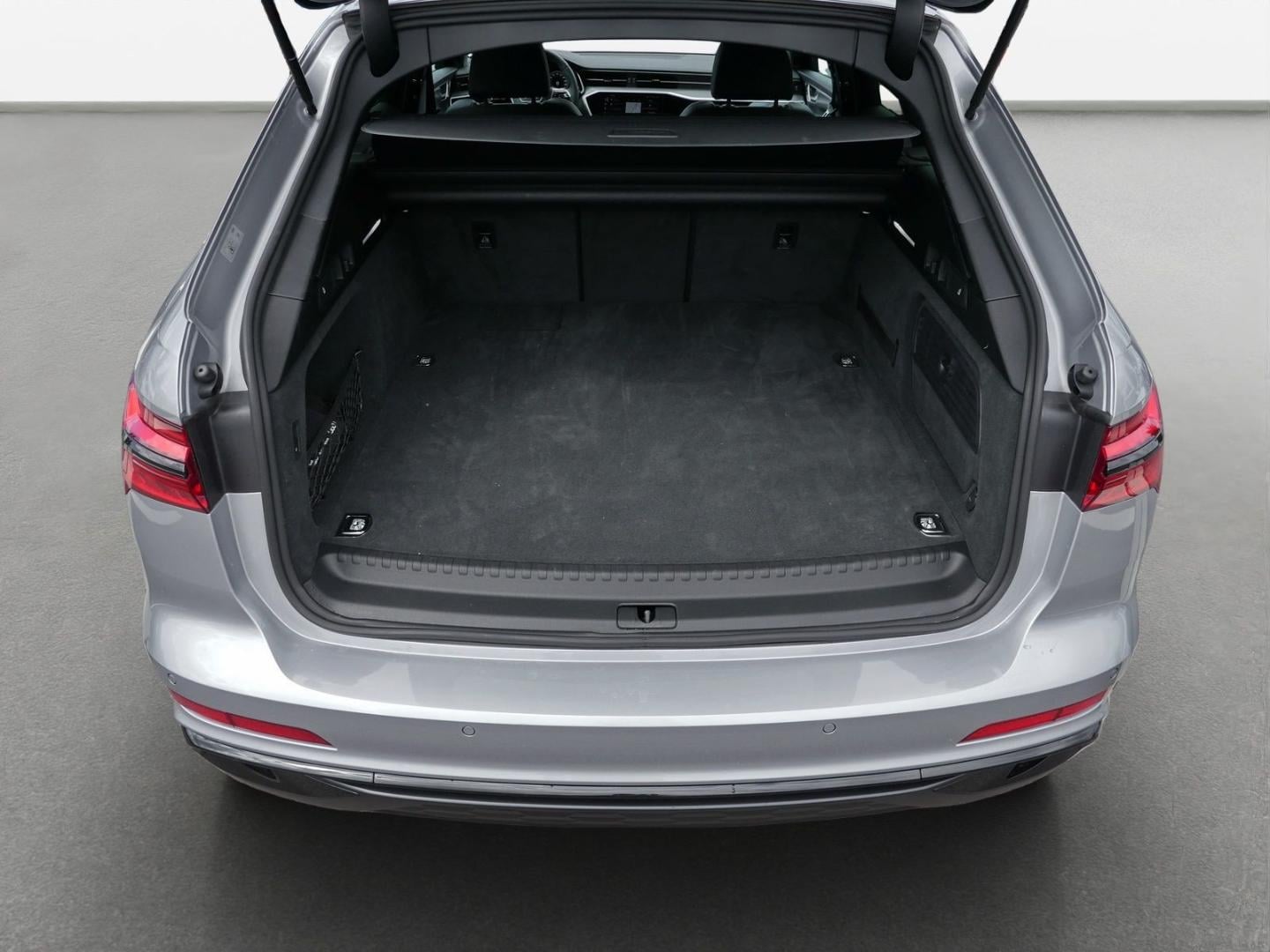 Bild über Audi A6 Avant TFSI e S line 55 TFSI e quattro S tronic - für weitere Informationen kontaktieren Sie den Audi Partner