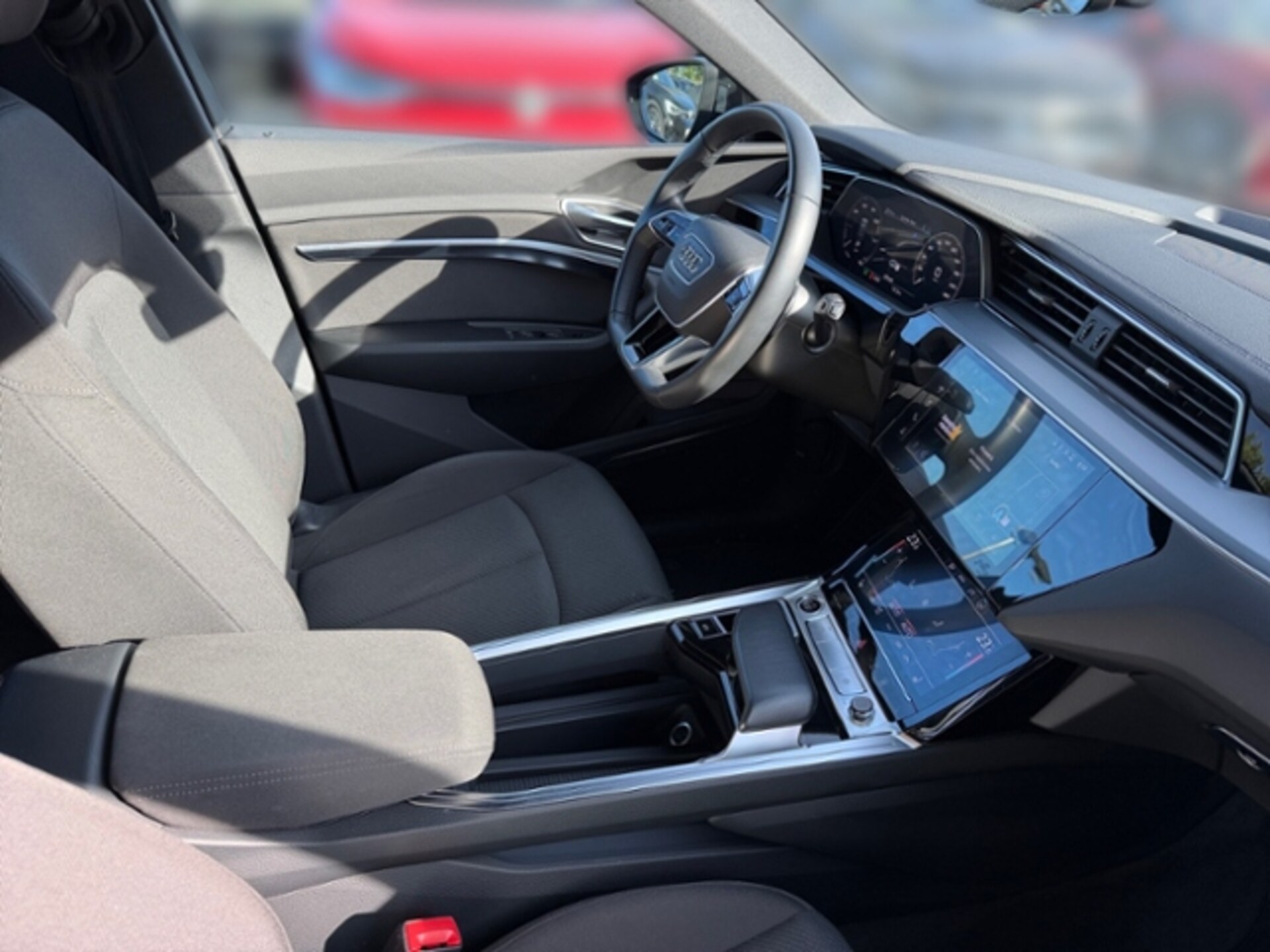 Audi e-tron S line