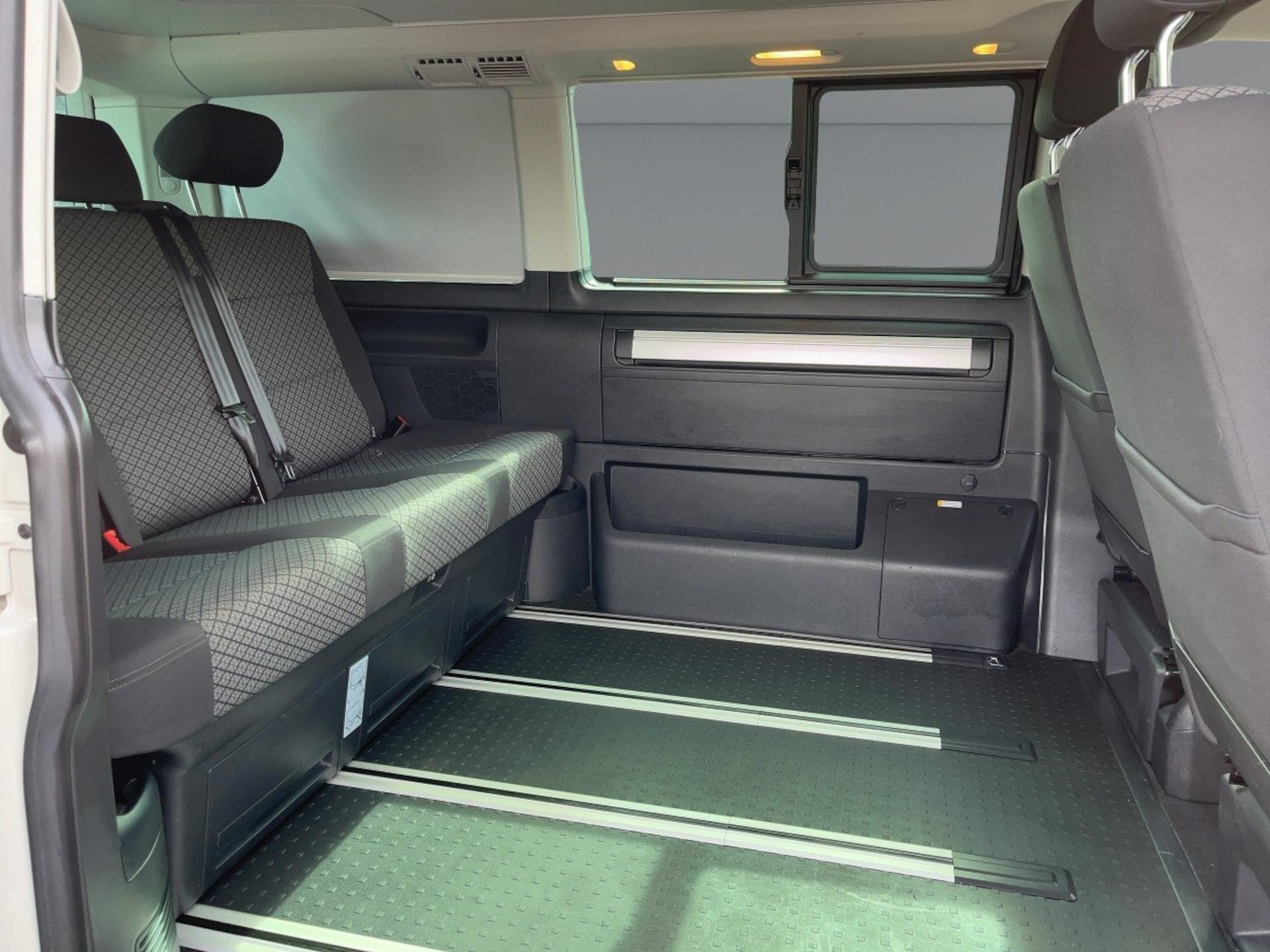 Volkswagen T6.1 California Beach