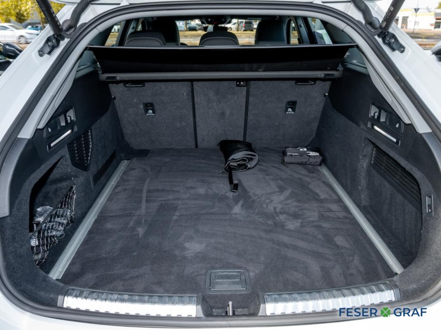 Bild über Audi A6 Avant TDI 150 kW S tronic - für weitere Informationen kontaktieren Sie den Audi Partner