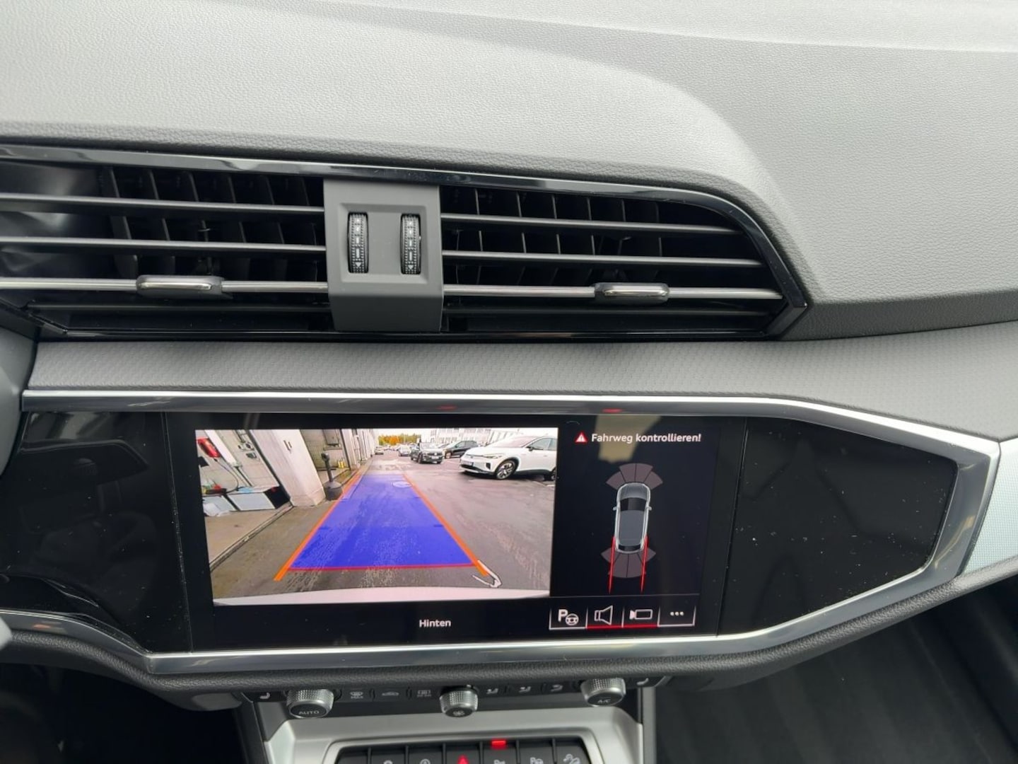 Bild über Audi Q3 Sportback TFSI 110 kW S tronic - für weitere Informationen kontaktieren Sie den Audi Partner