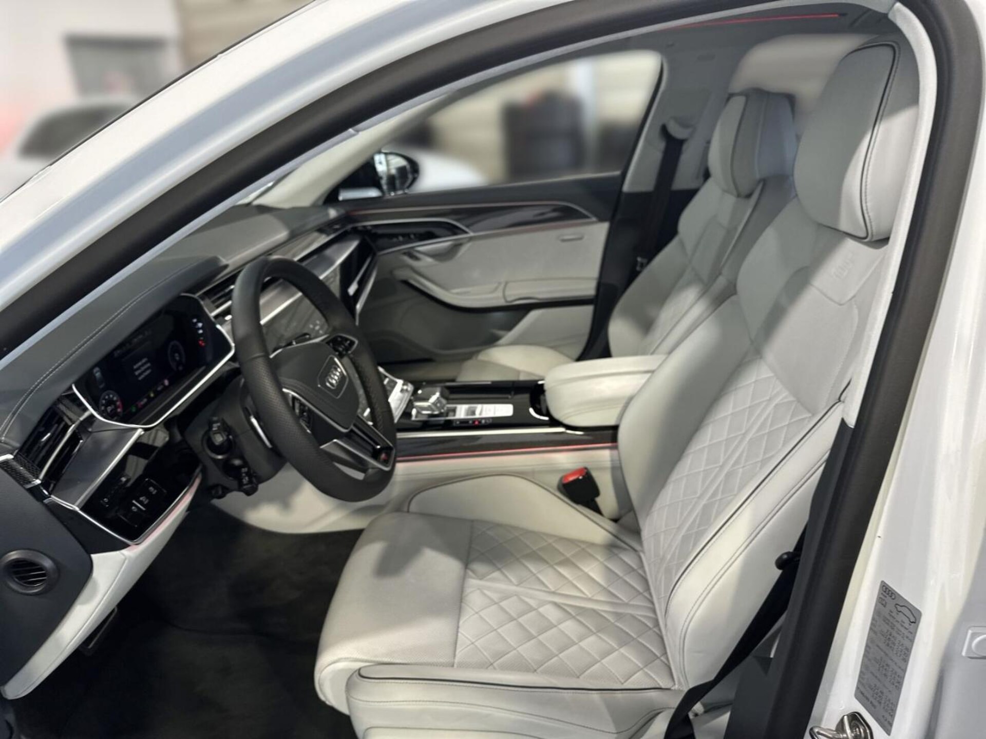 Audi S8