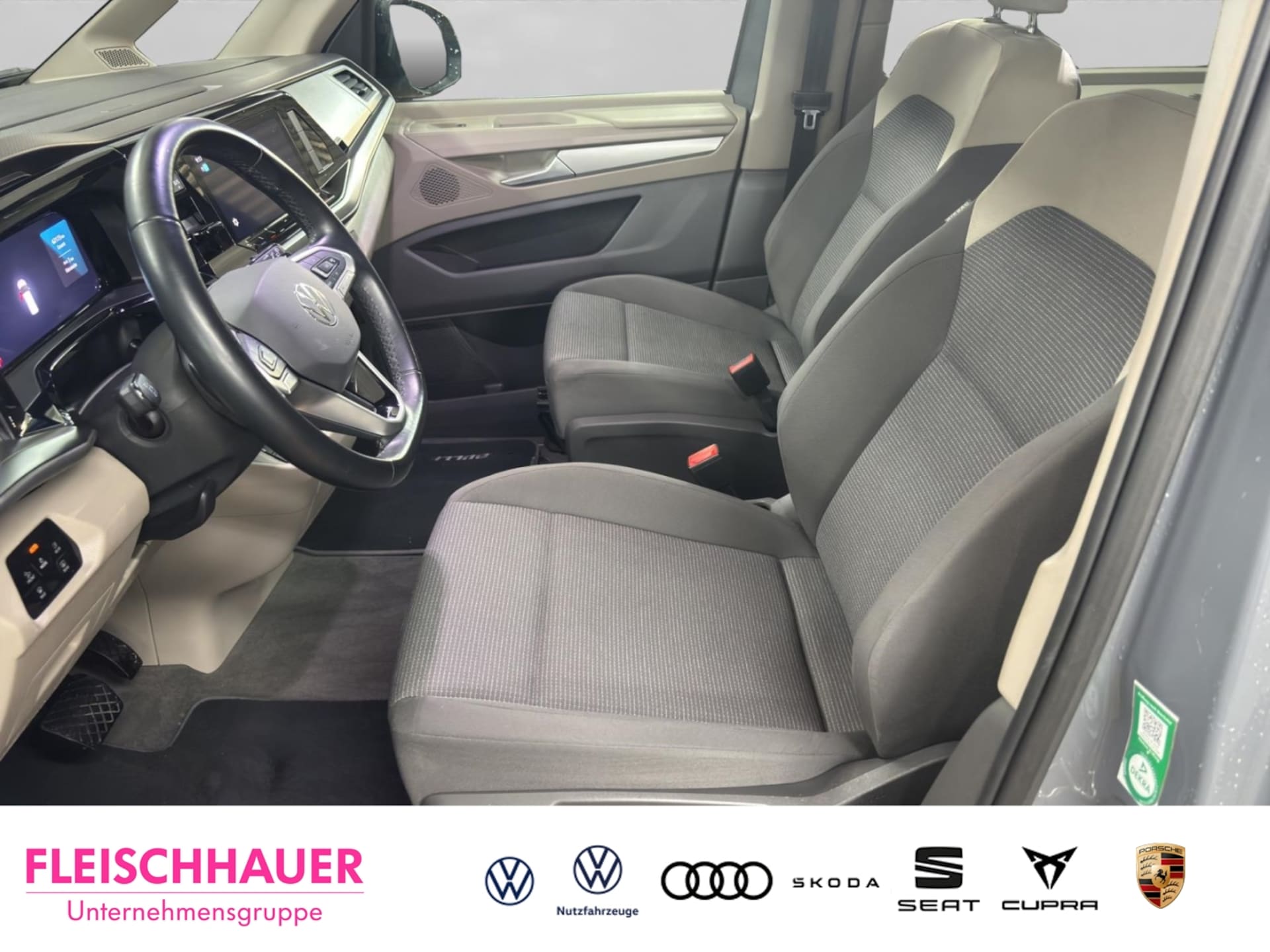Volkswagen Multivan Langversion Basis-Modell