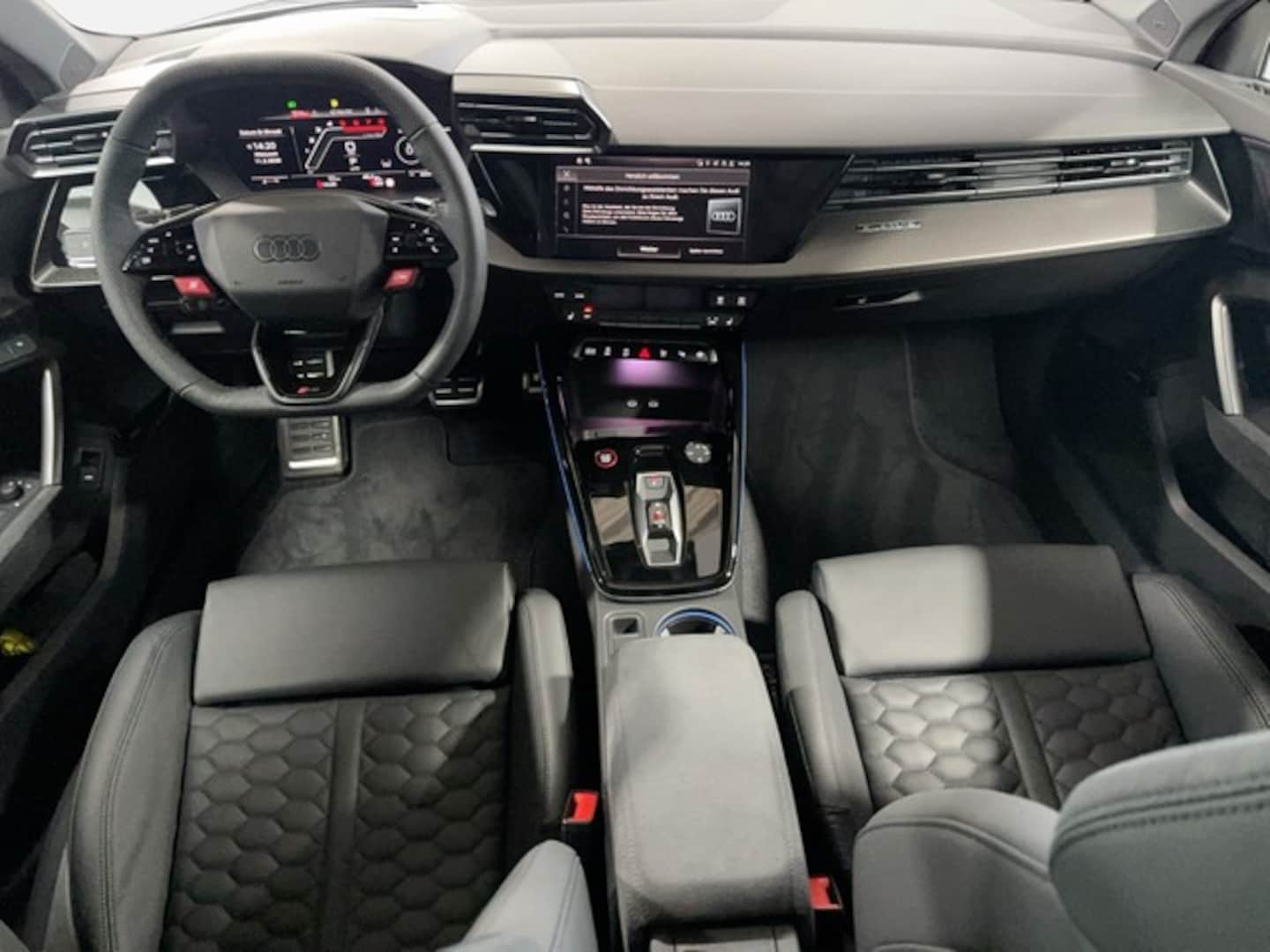 Bild über Audi RS 3 Sportback TFSI quattro 294 kW S tronic - für weitere Informationen kontaktieren Sie den Audi Partner