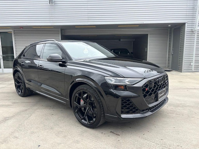 2026 Audi RS Q8 SUV performance