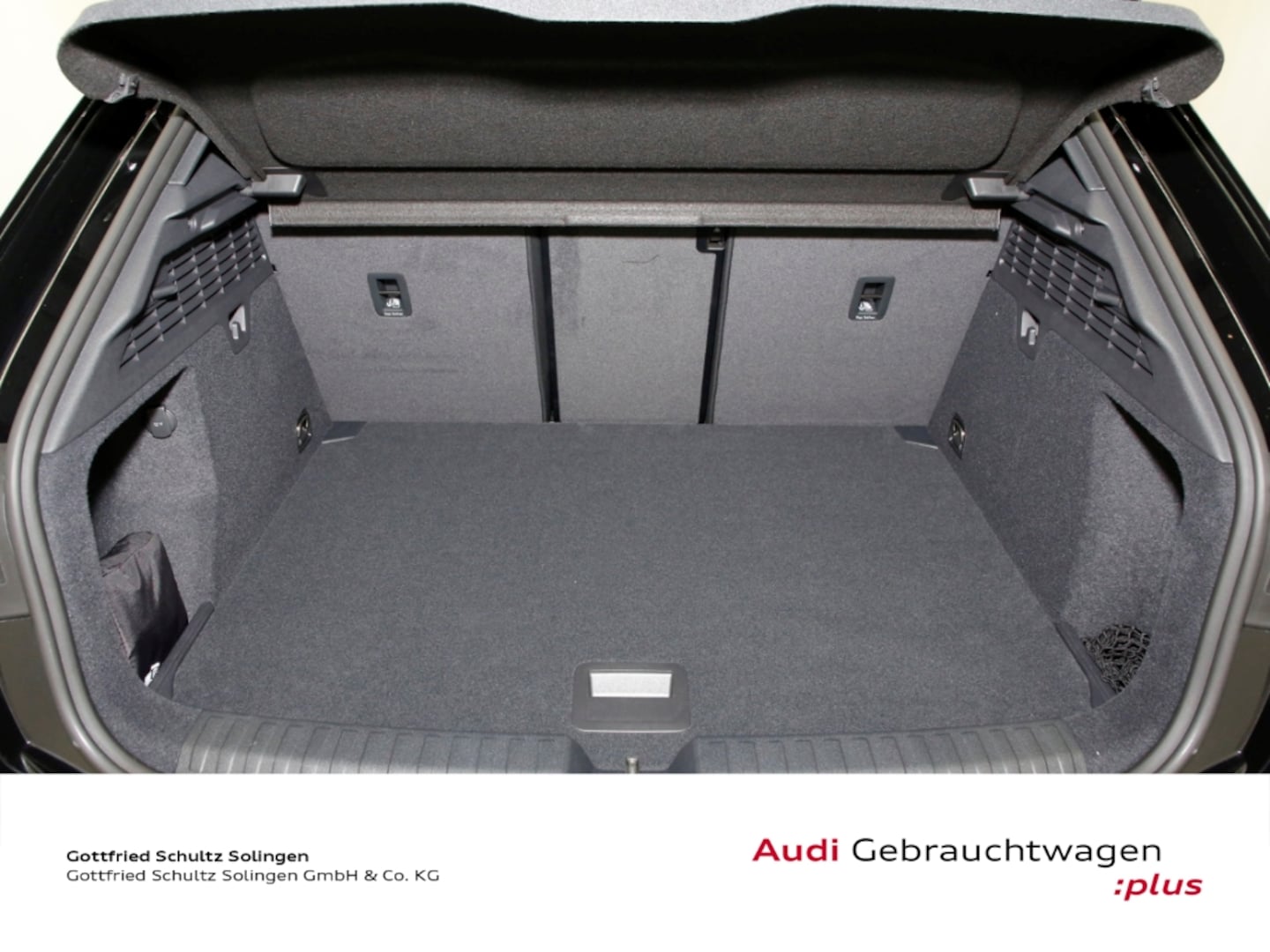 Bild über Audi RS 3 Sportback TFSI quattro 294 kW S tronic - für weitere Informationen kontaktieren Sie den Audi Partner