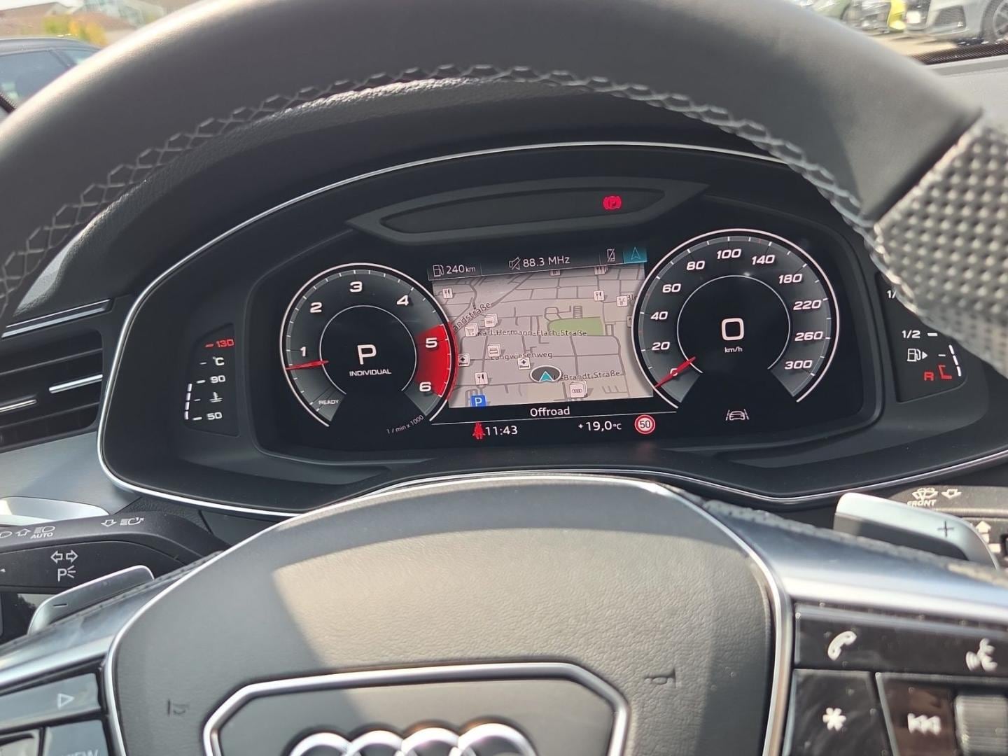 Bild über Audi S6 Limousine TDI quattro tiptronic - für weitere Informationen kontaktieren Sie den Audi Partner