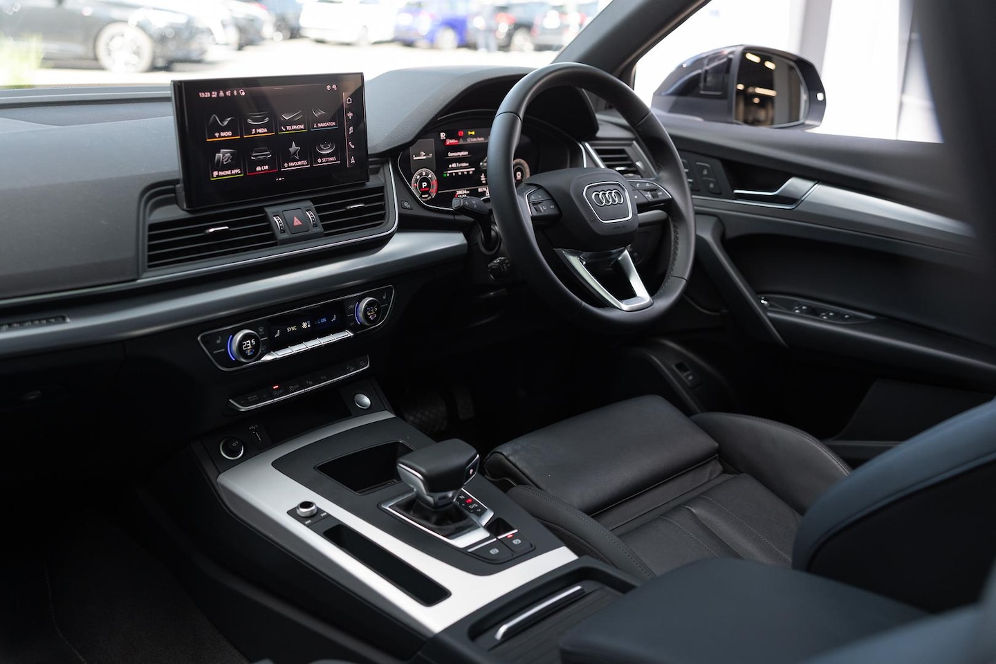 Image about Audi Q5 Sport 40 TDI quattro S tronic