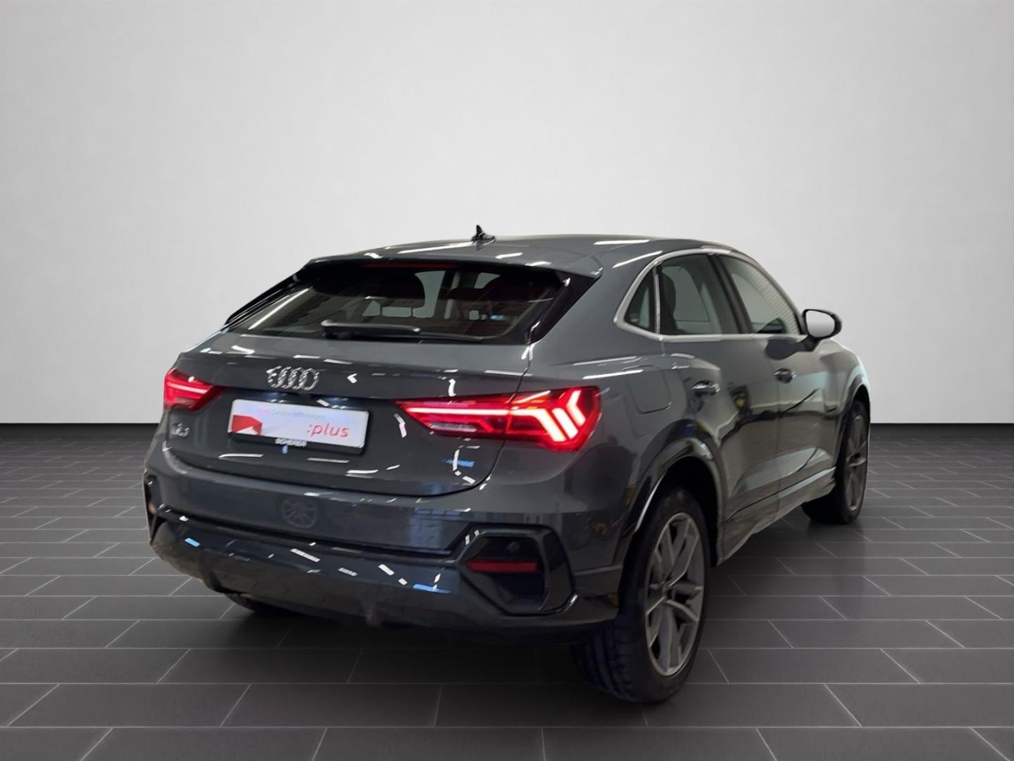 Bild über Audi Q3 Sportback TDI 110 kW S tronic - für weitere Informationen kontaktieren Sie den Audi Partner