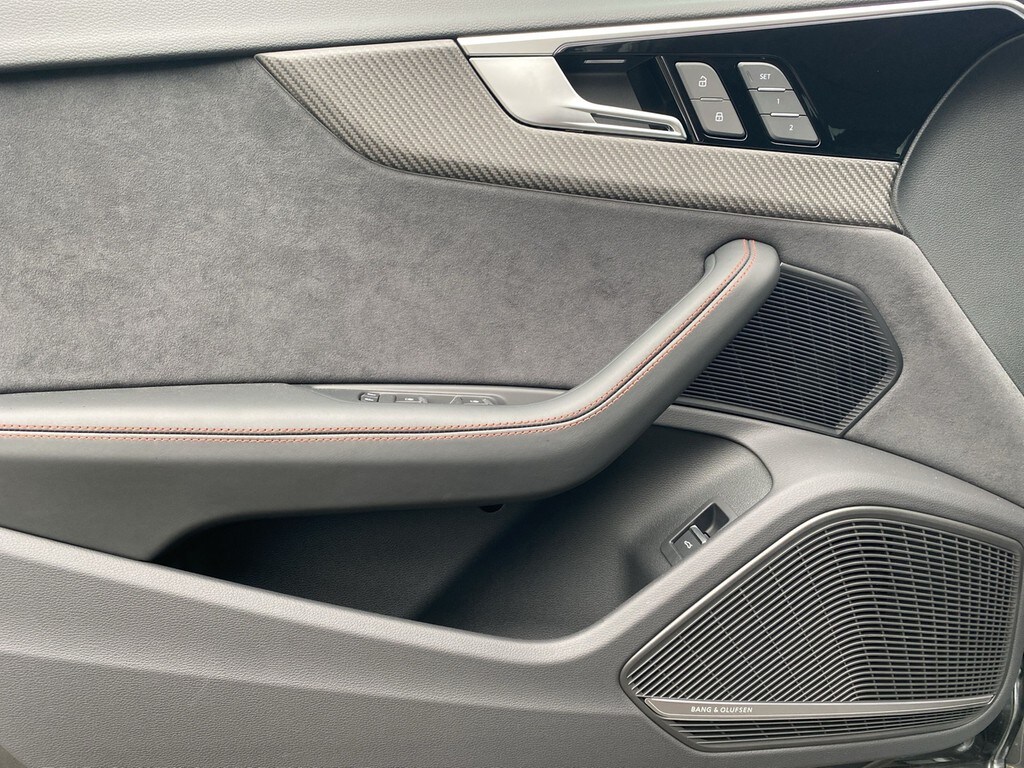 Image about Audi RS 4 Avant TFSI quattro tiptronic