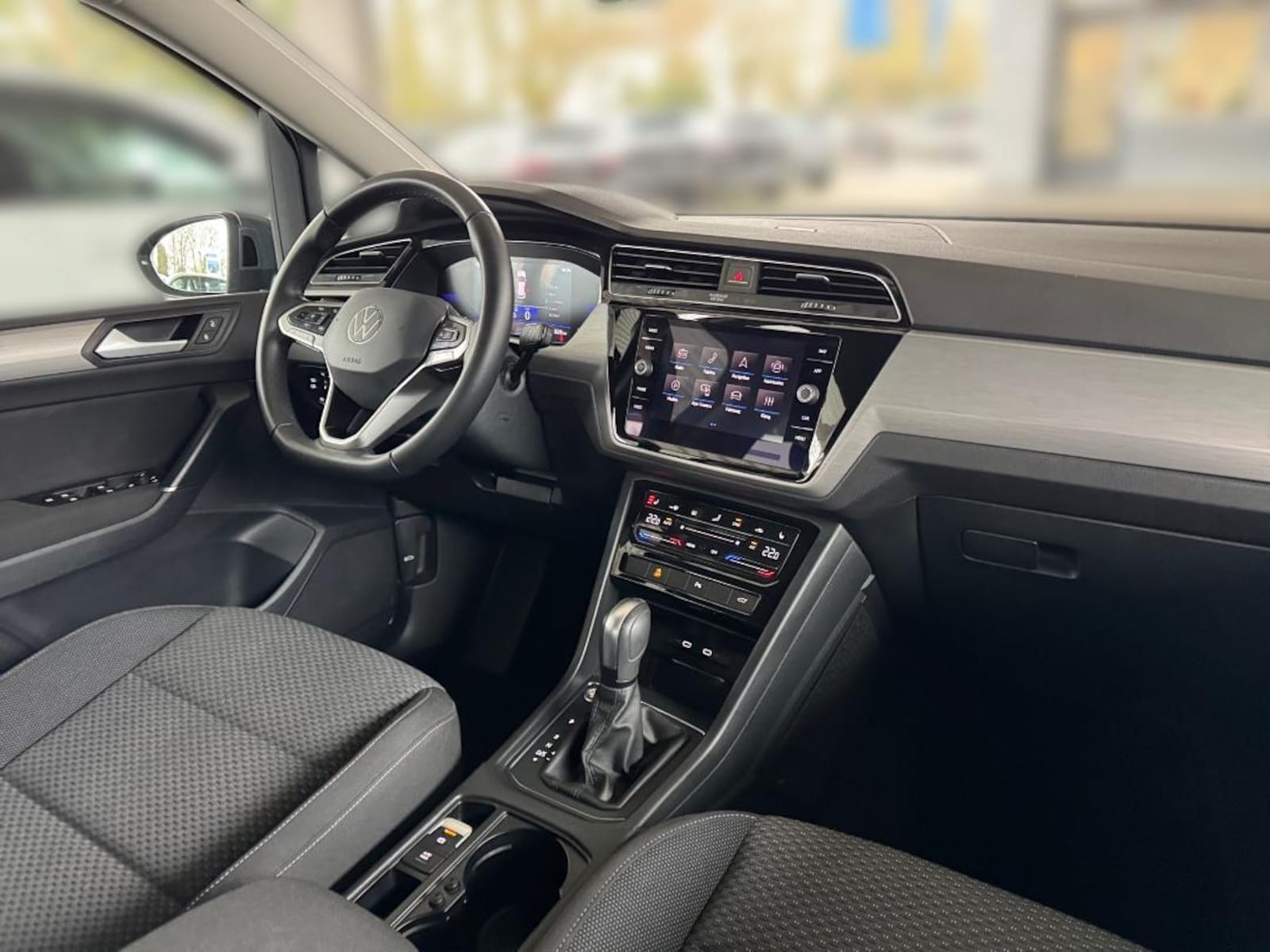 Volkswagen Touran – Bild 8