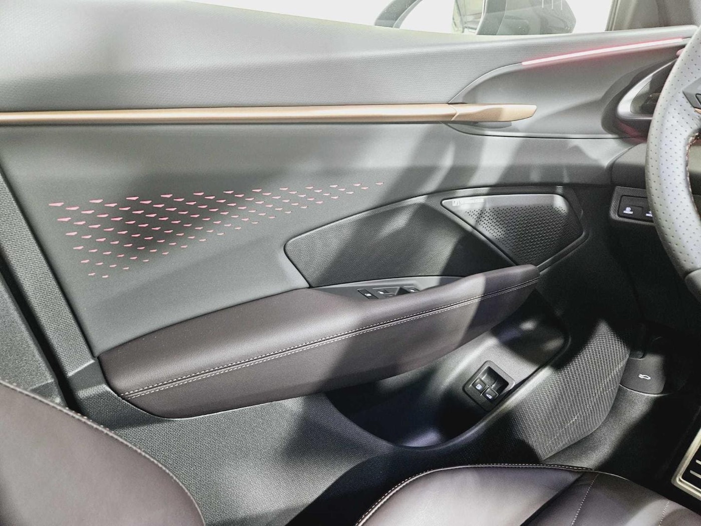 CUPRA Terramar 1.5 TSI e-Hybrid VZ DSG 200 kW (272 CV) — photo 9
