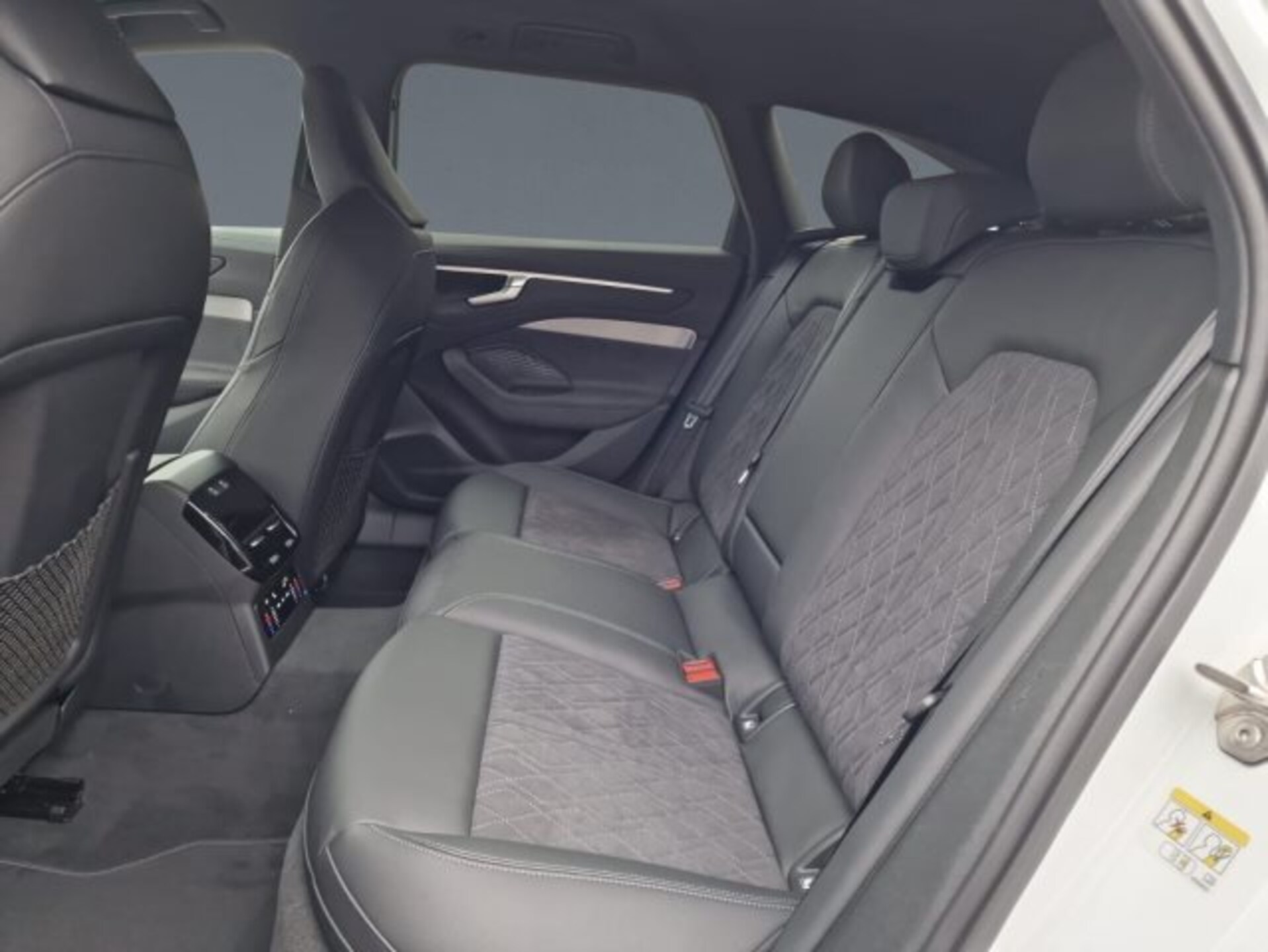Audi A6 Avant edition one