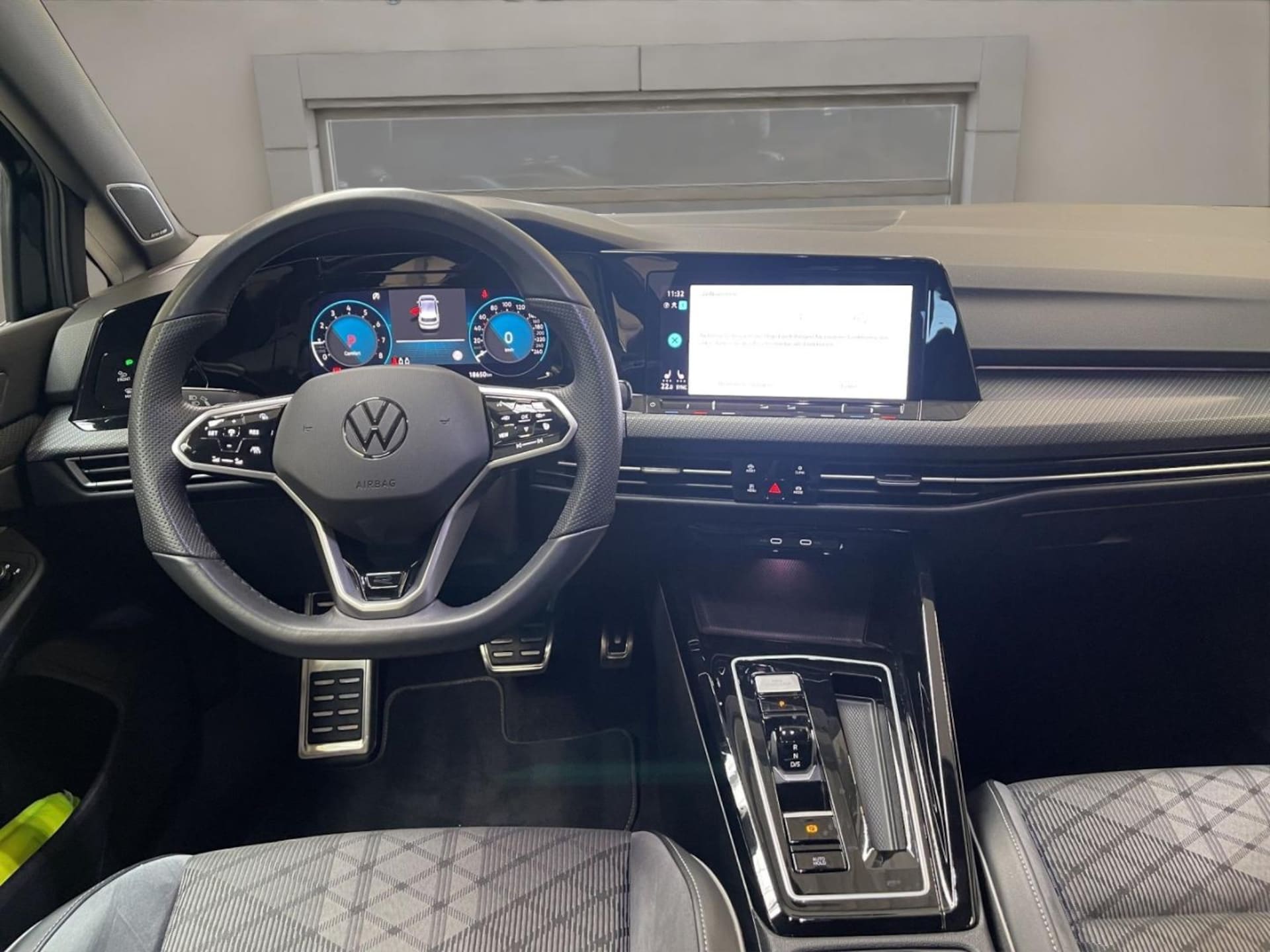 Volkswagen Golf R-Line