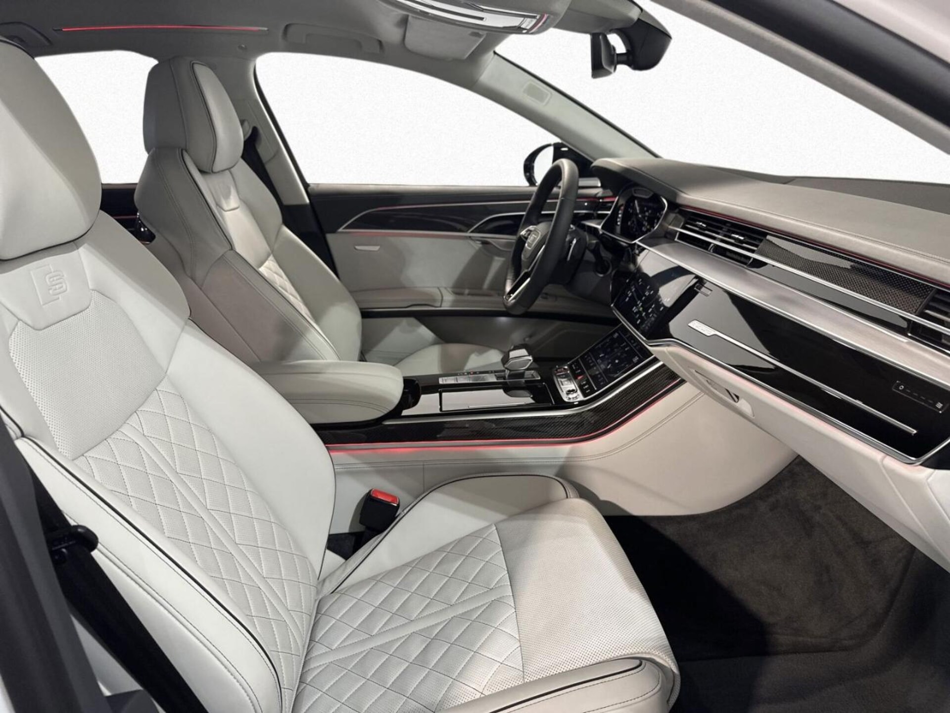 Audi S8