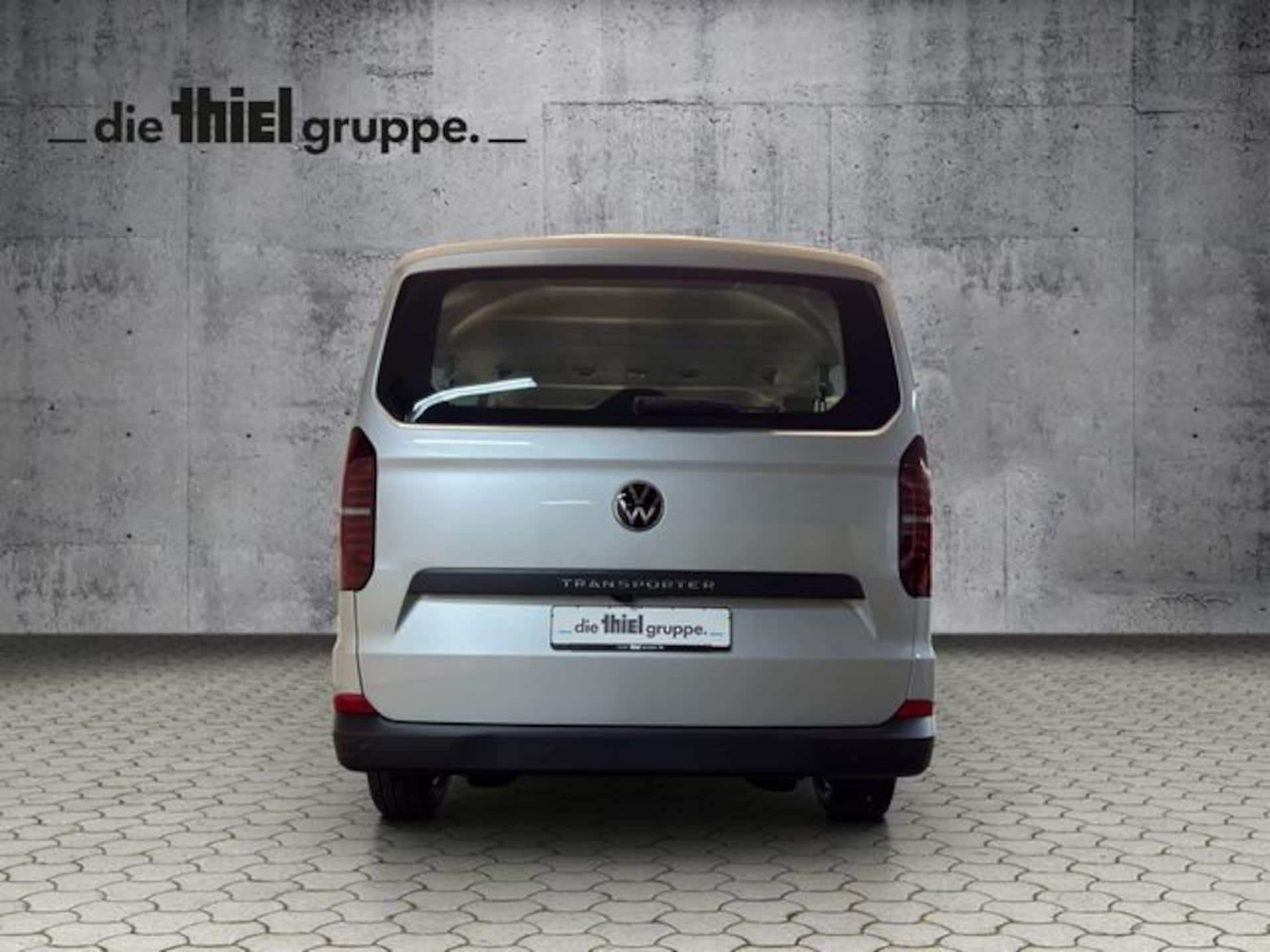 Volkswagen Transporter Kombi langer Radstand